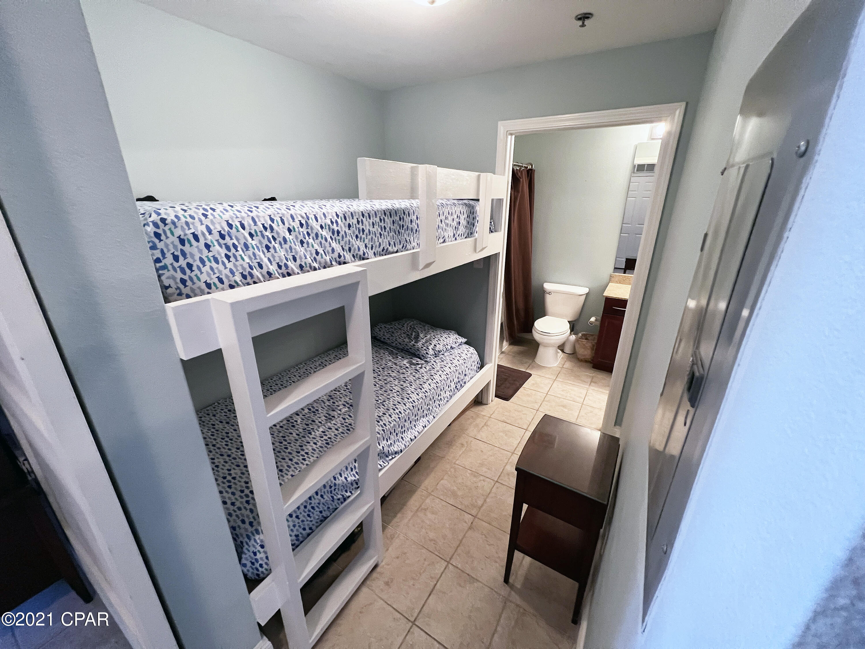 Laketown Wharf - Residential