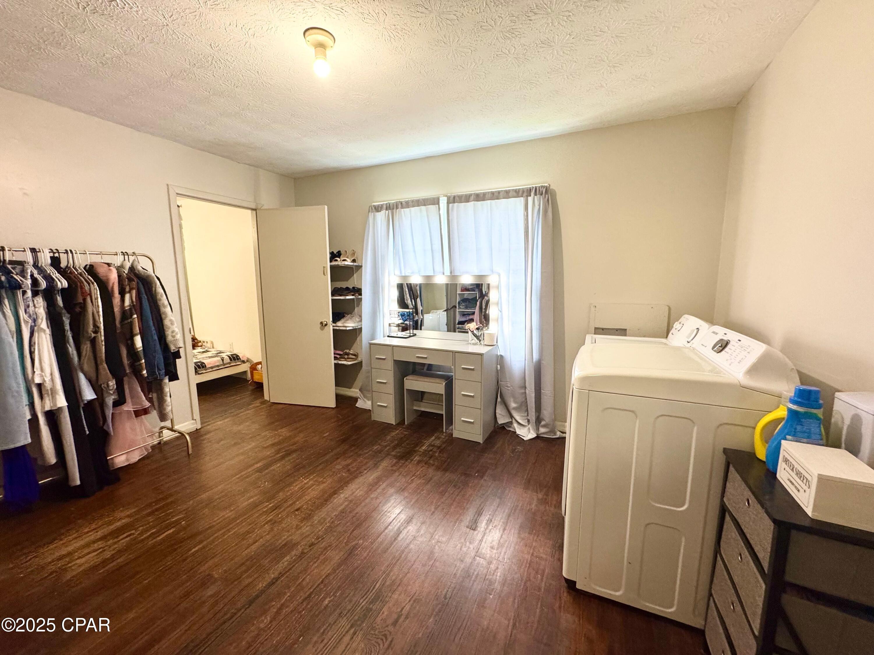 West Manor - Residential