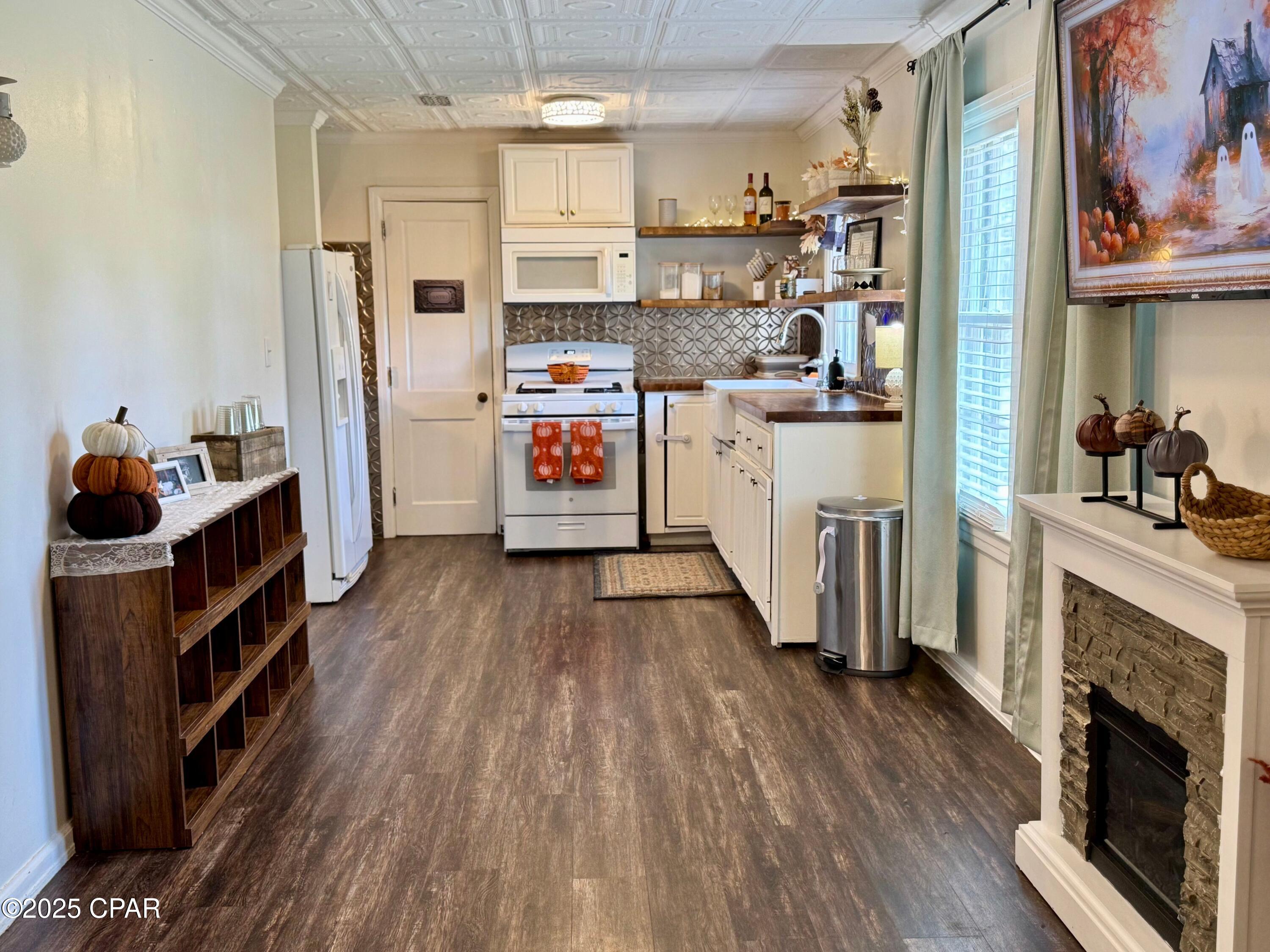 West Manor - Residential