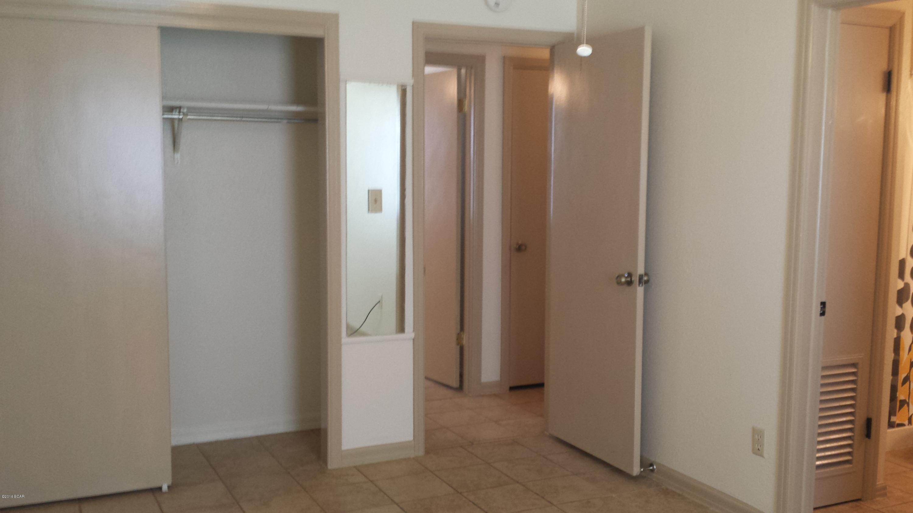 Hutchison's 2nd To Bahama Bch - Residential