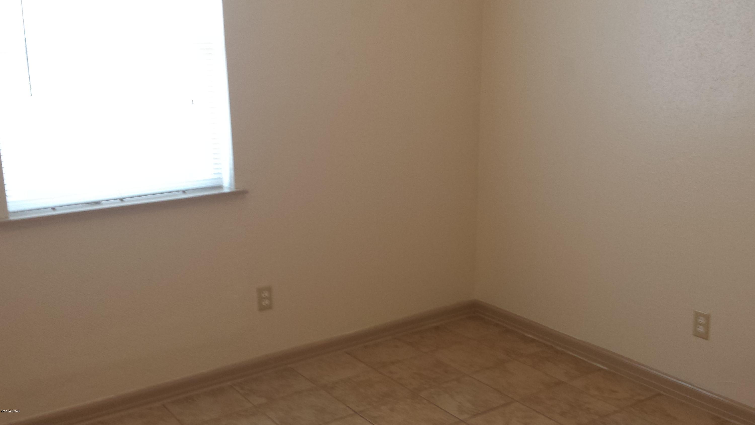 Hutchison's 2nd To Bahama Bch - Residential