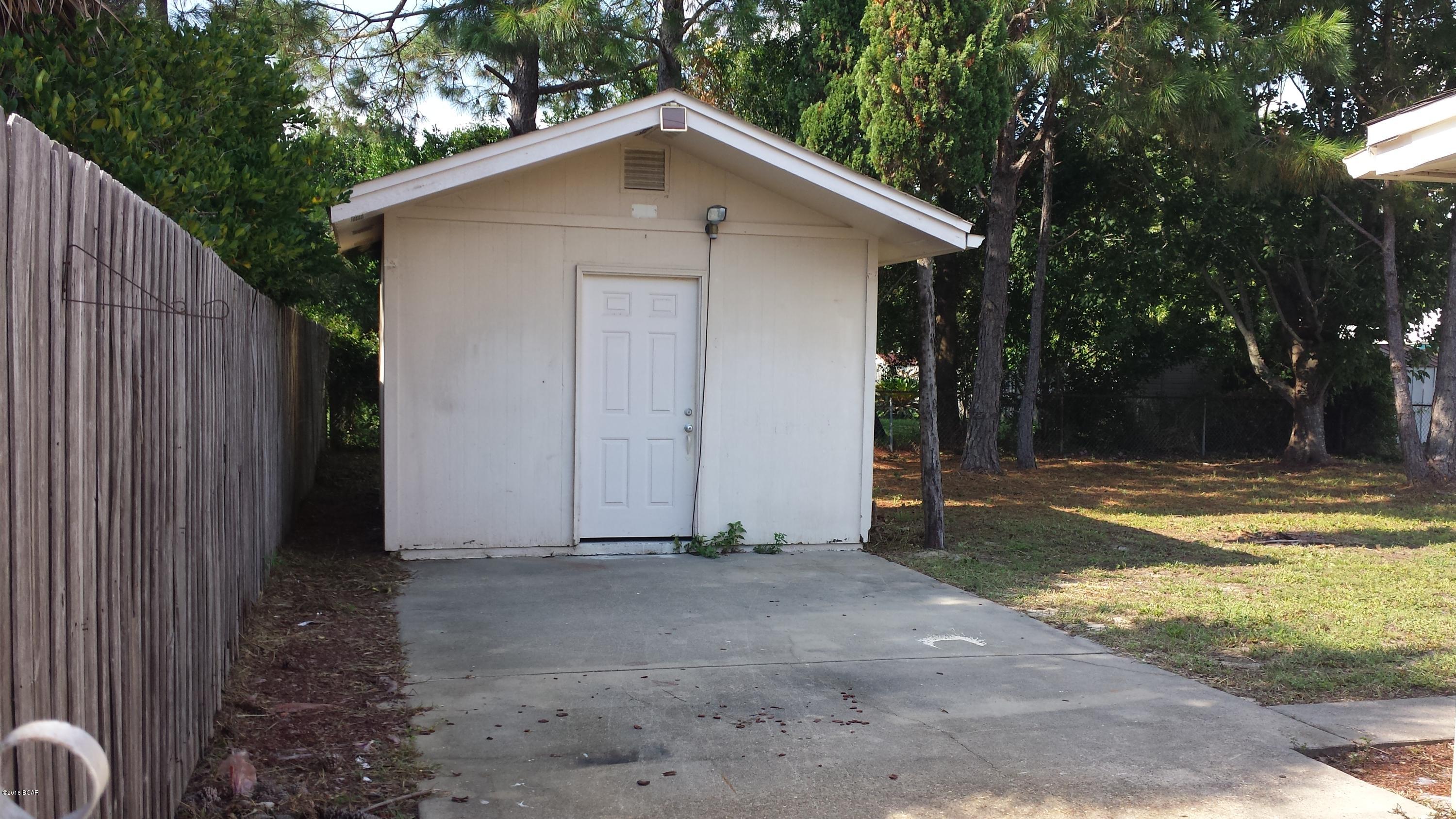 Hutchison's 2nd To Bahama Bch - Residential