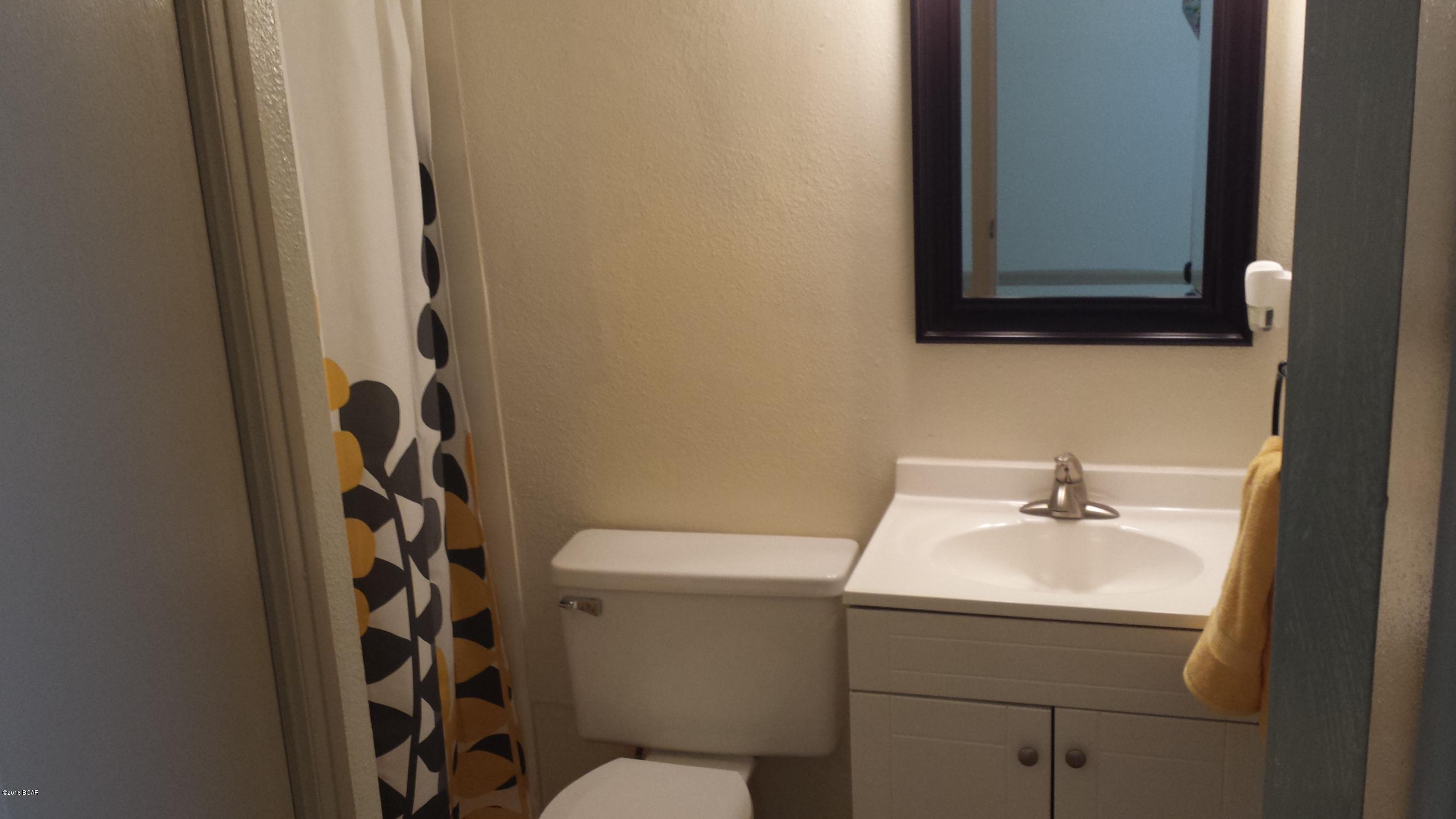 Hutchison's 2nd To Bahama Bch - Residential