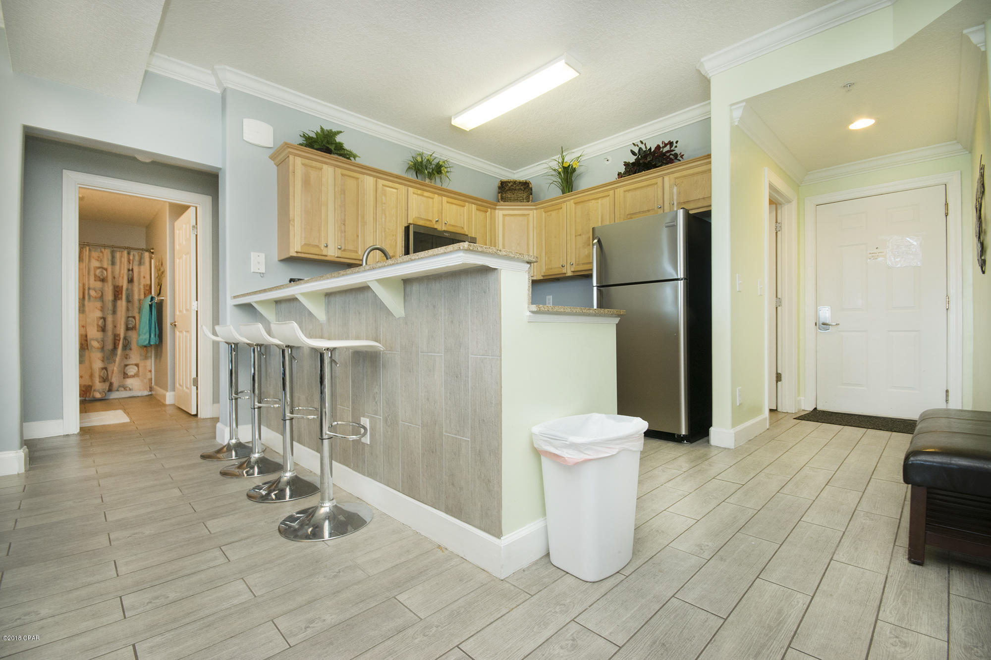 Tropic Winds - Residential