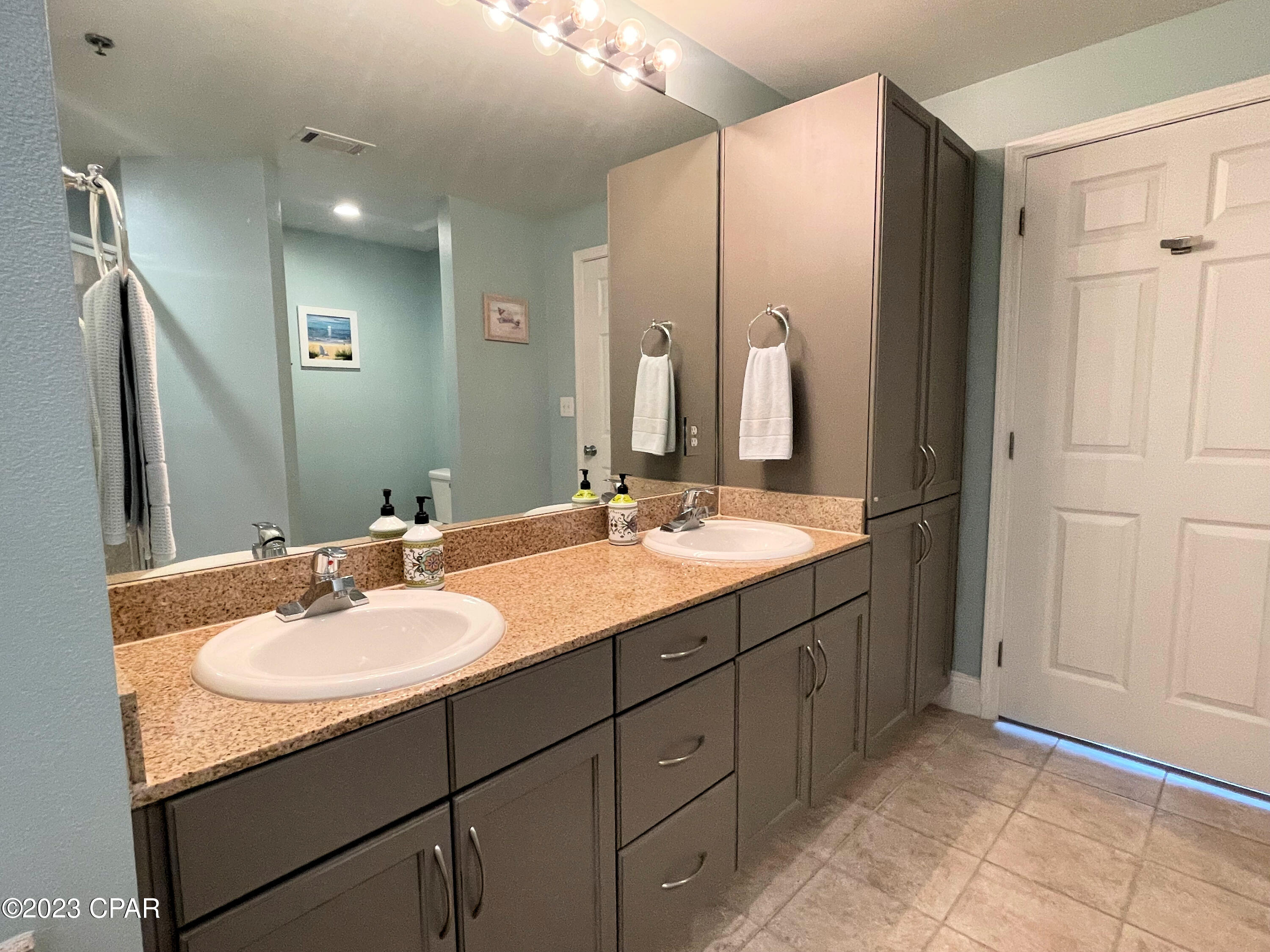 Laketown Wharf - Residential