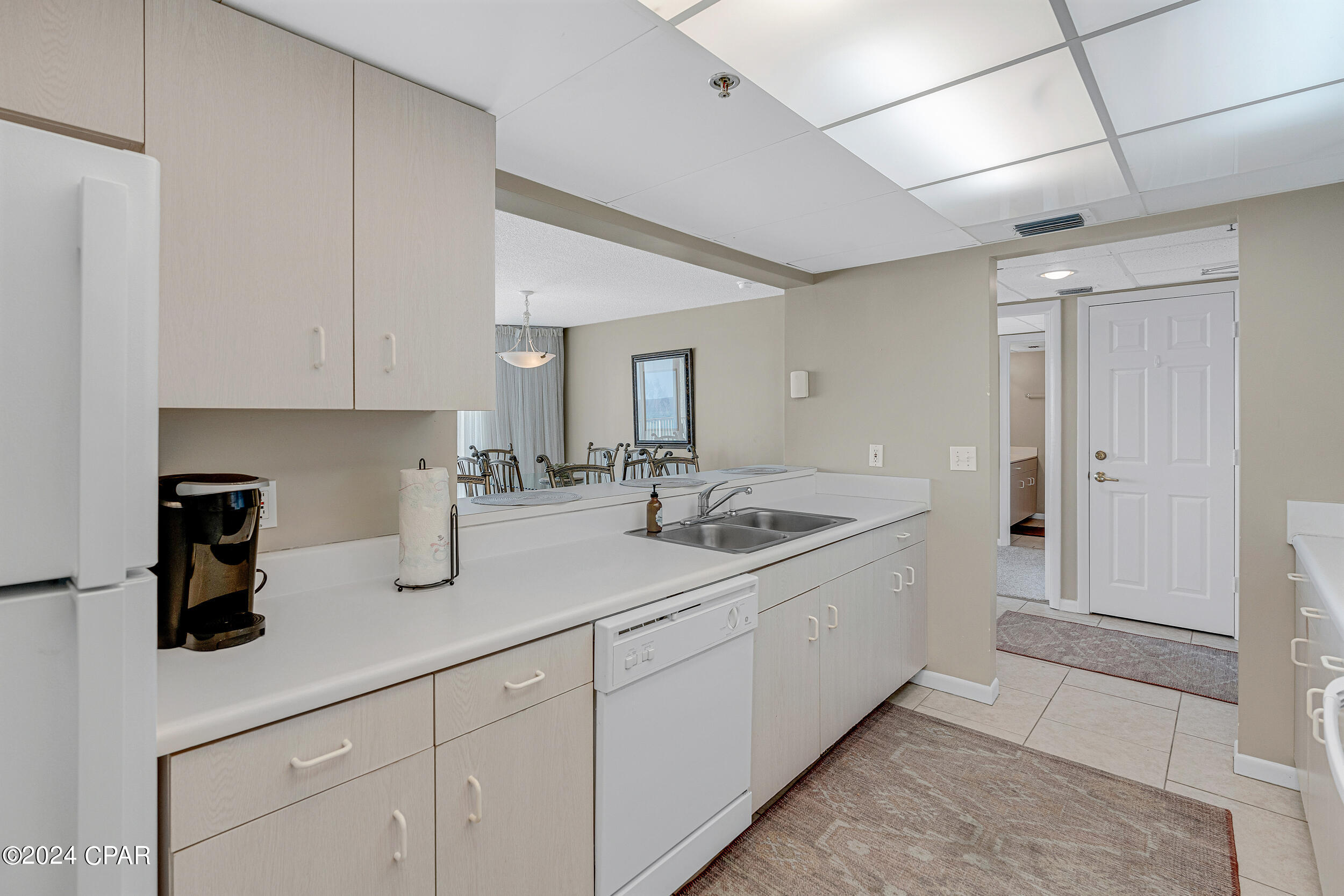 Long Beach Towers III - Residential