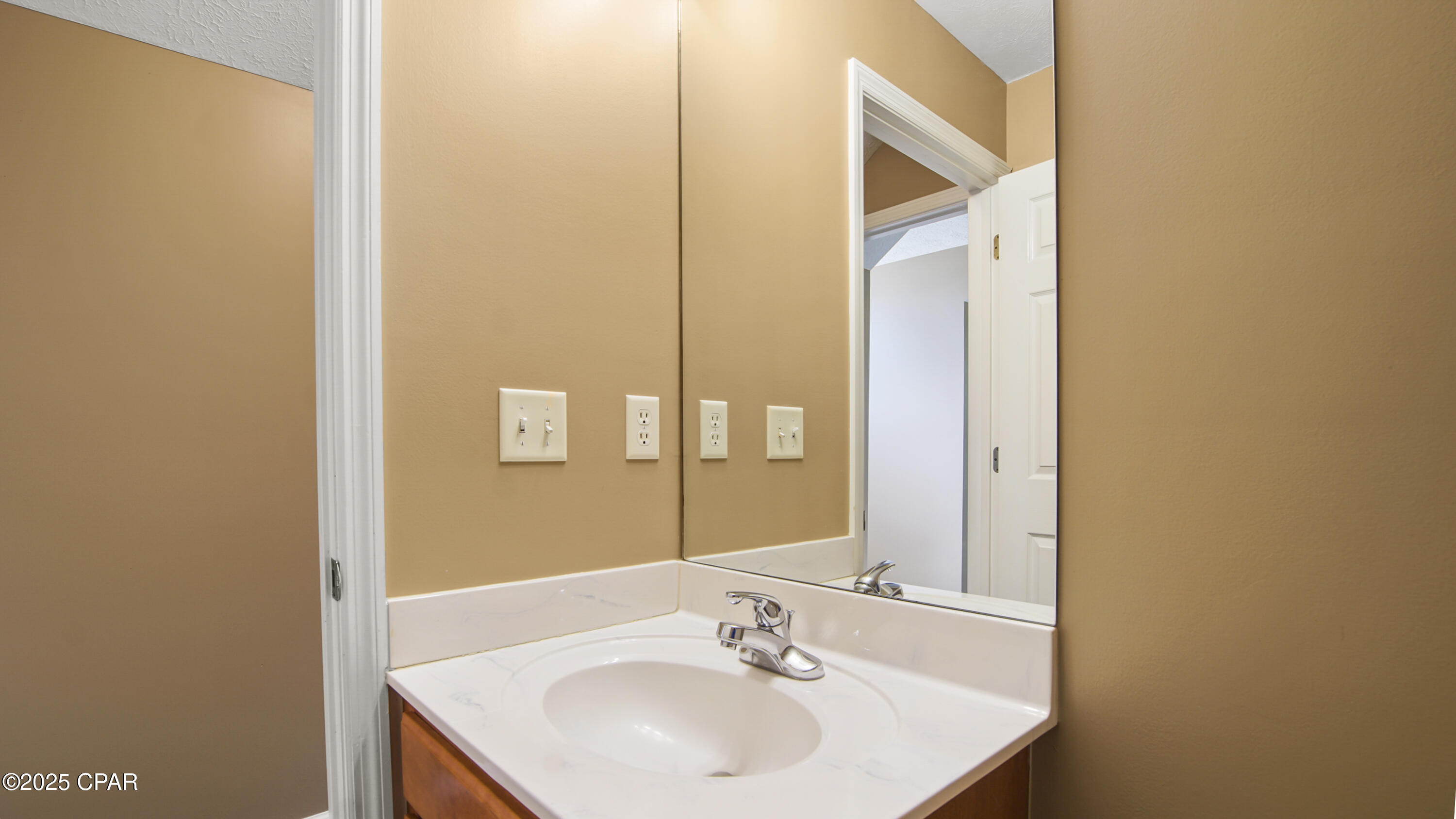 Fountain, Florida 32438, United States, 3 Bedrooms Bedrooms, ,2 BathroomsBathrooms,Residential,Active,101109