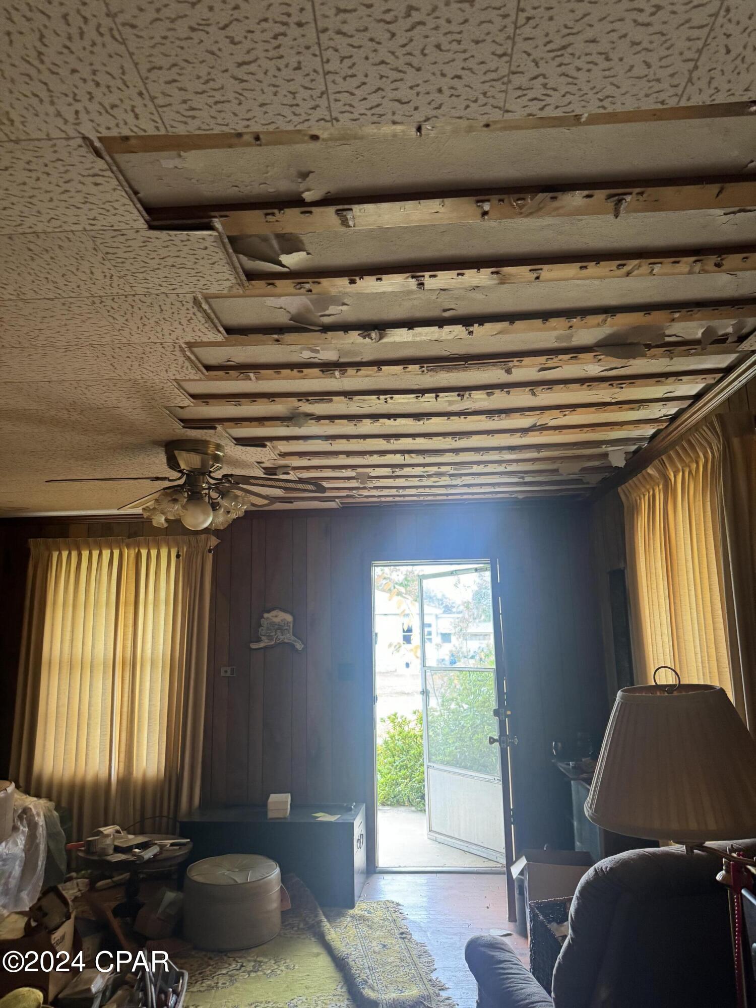 Panama City, Florida 32401, United States, 2 Bedrooms Bedrooms, ,1 BathroomBathrooms,Residential,Pending,49845