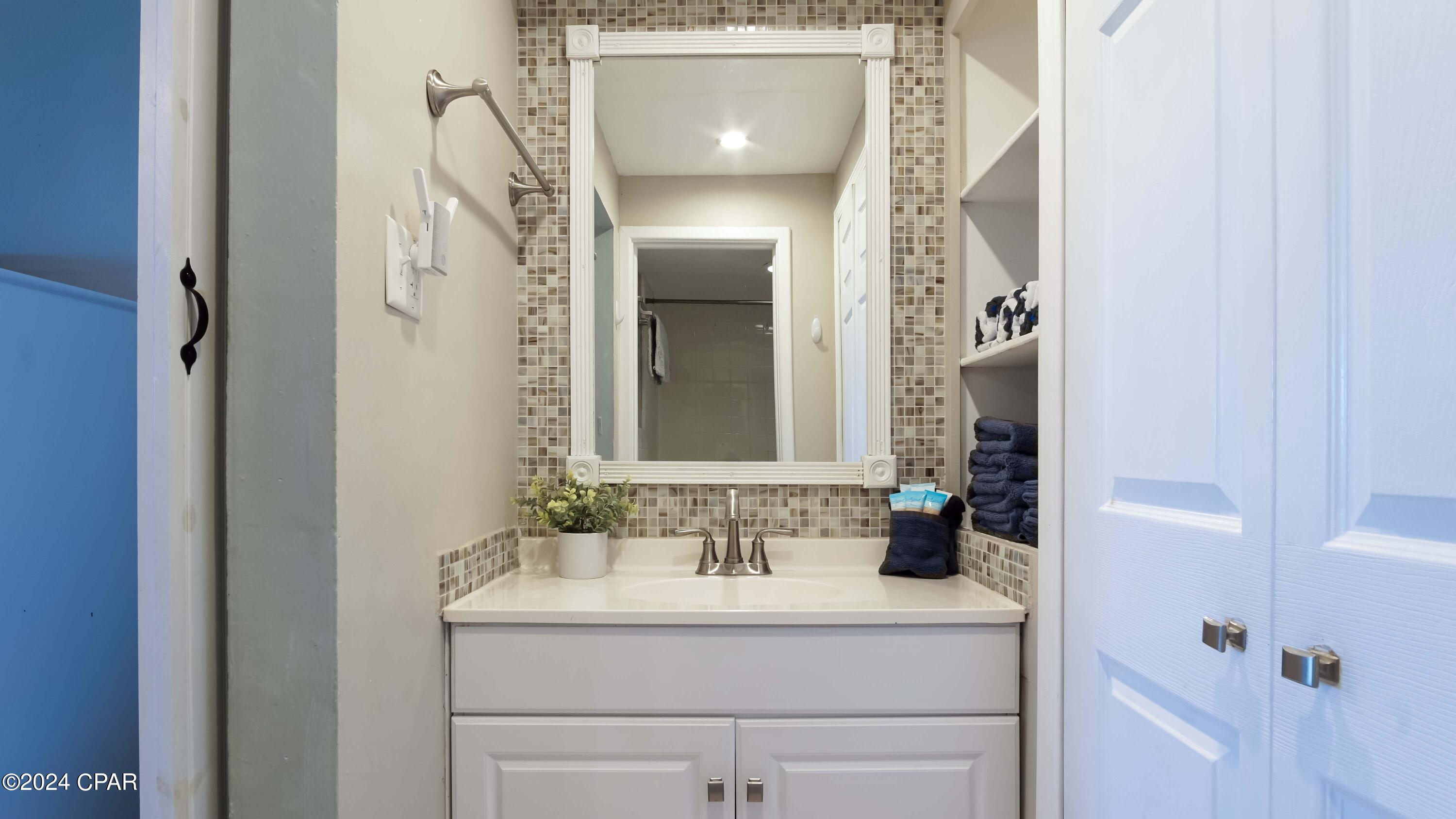 Fontainebleau Terrace - Residential