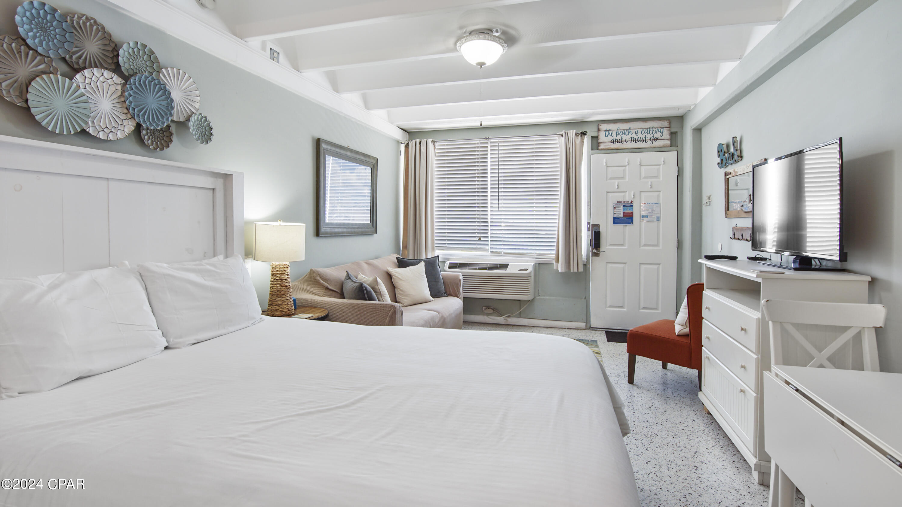 Fontainebleau Terrace - Residential