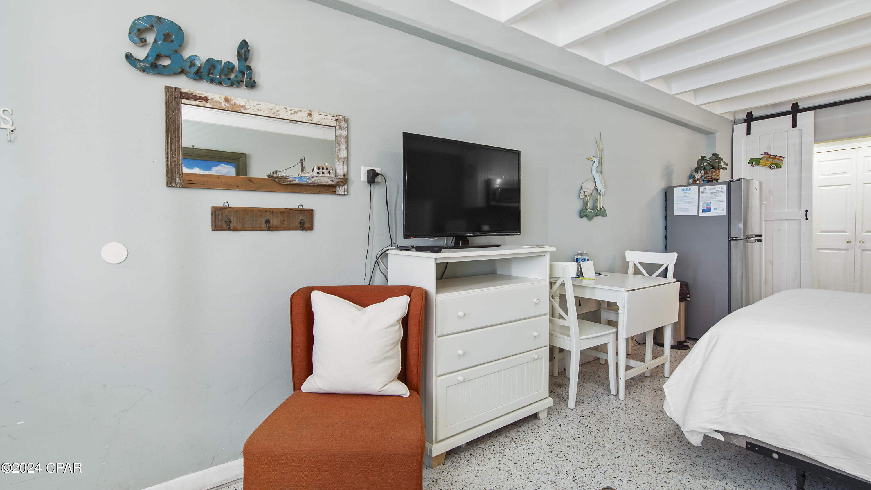 Fontainebleau Terrace - Residential