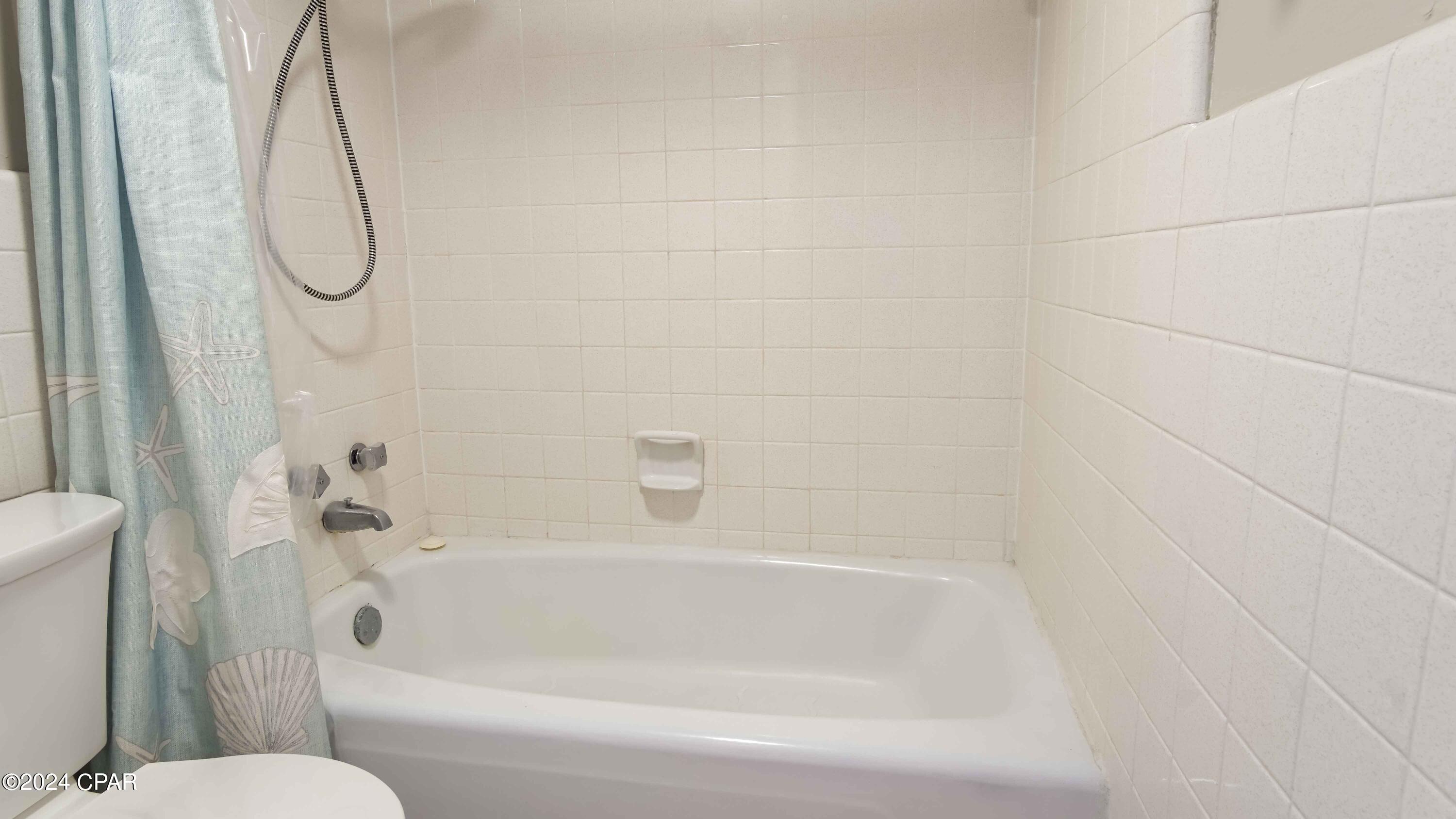 Fontainebleau Terrace - Residential