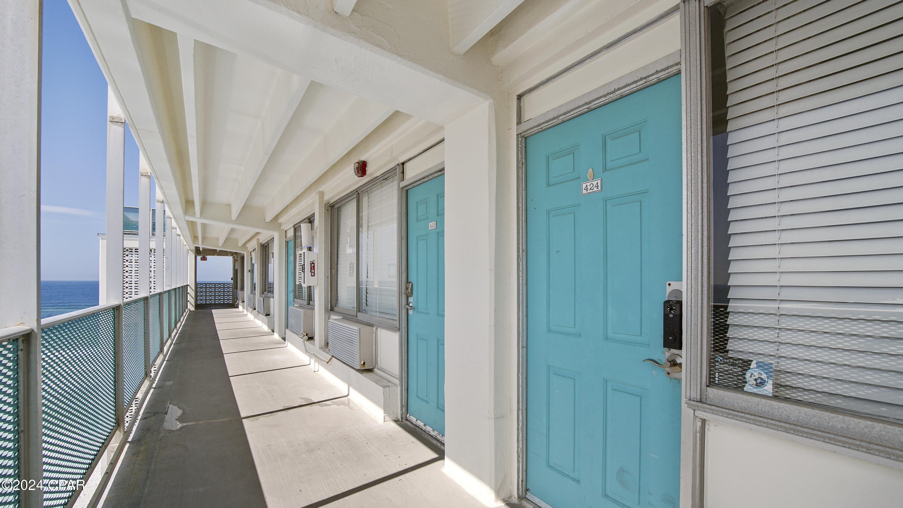 Fontainebleau Terrace - Residential