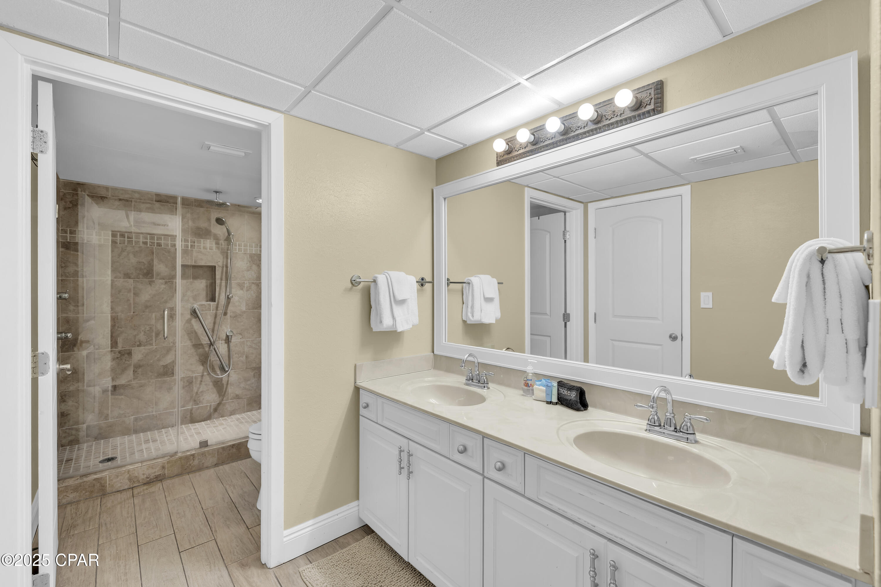 Edgewater Tower II - Residential