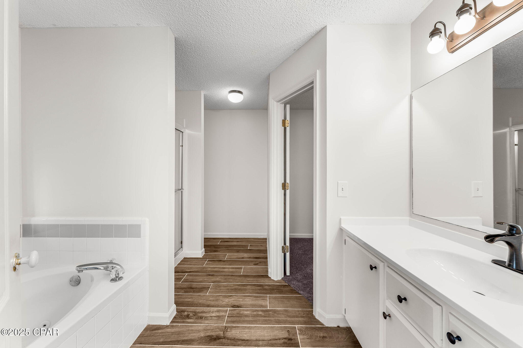 Colonial Est. - Residential