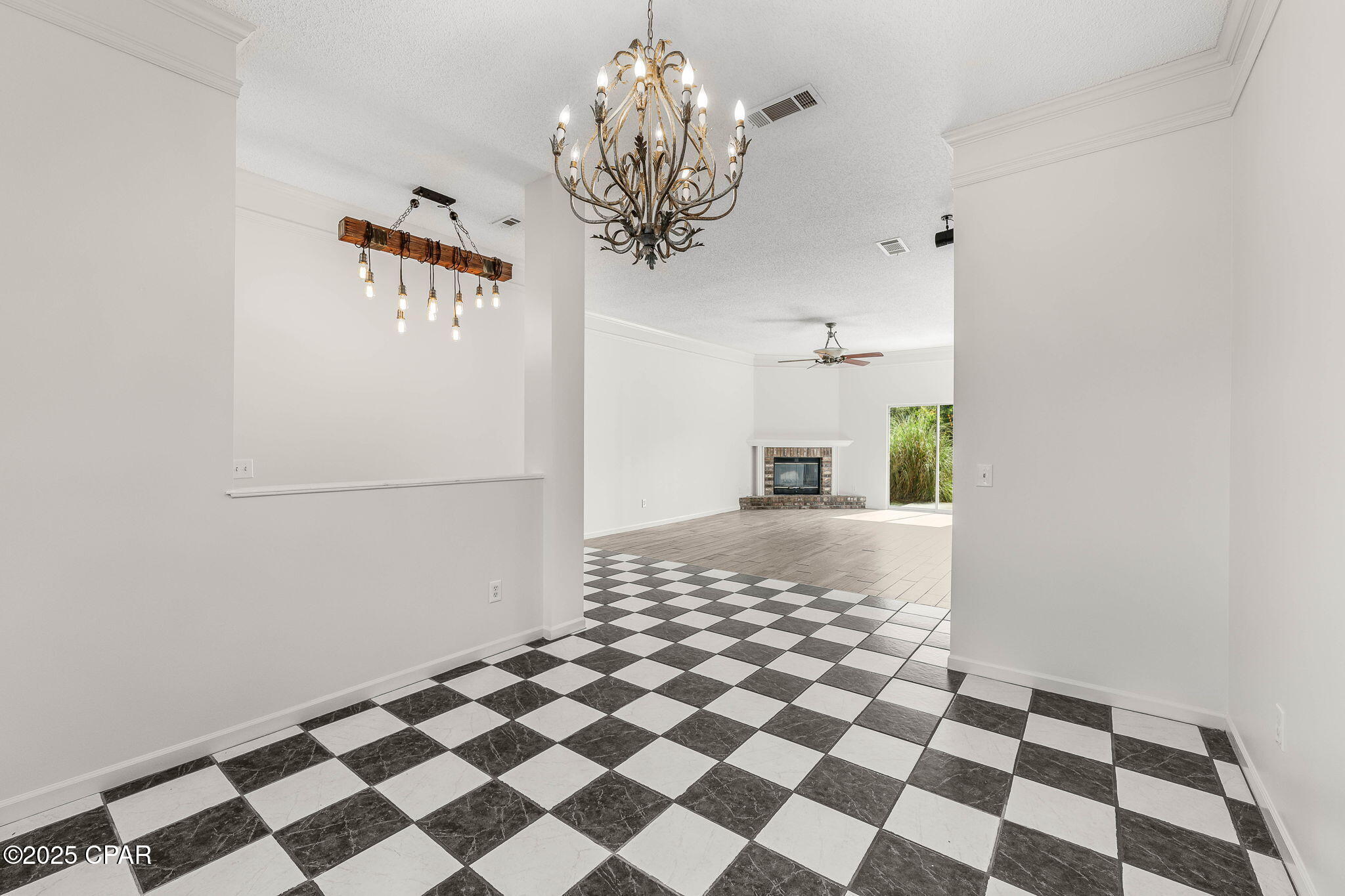 Colonial Est. - Residential