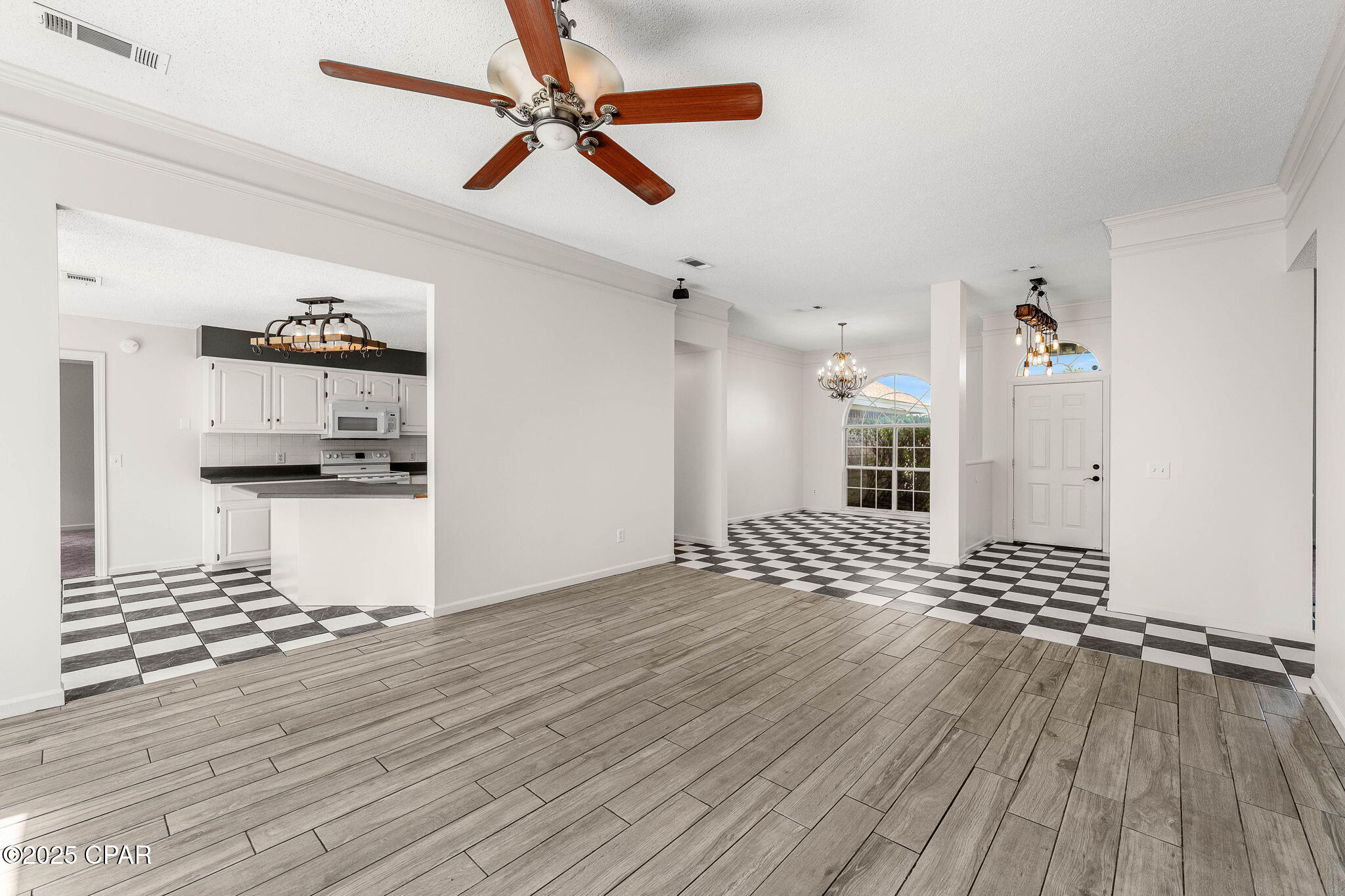 Colonial Est. - Residential