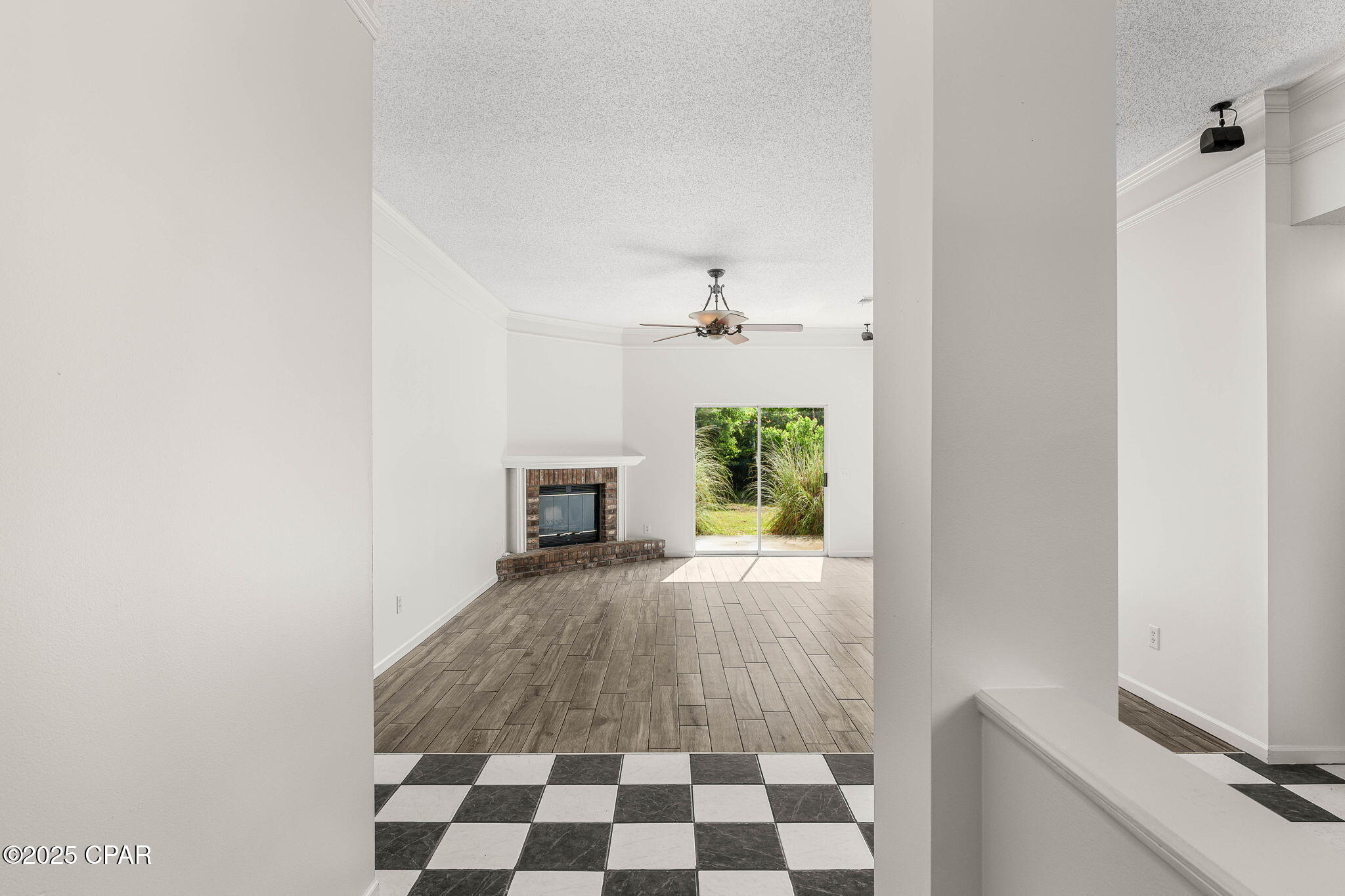 Colonial Est. - Residential