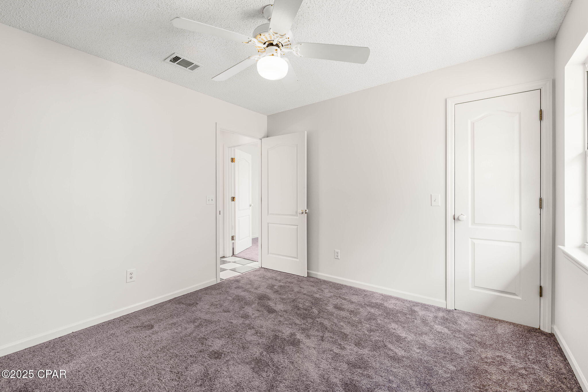 Colonial Est. - Residential