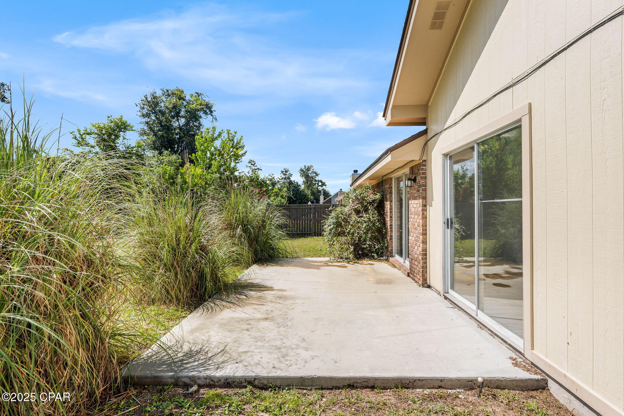 Colonial Est. - Residential