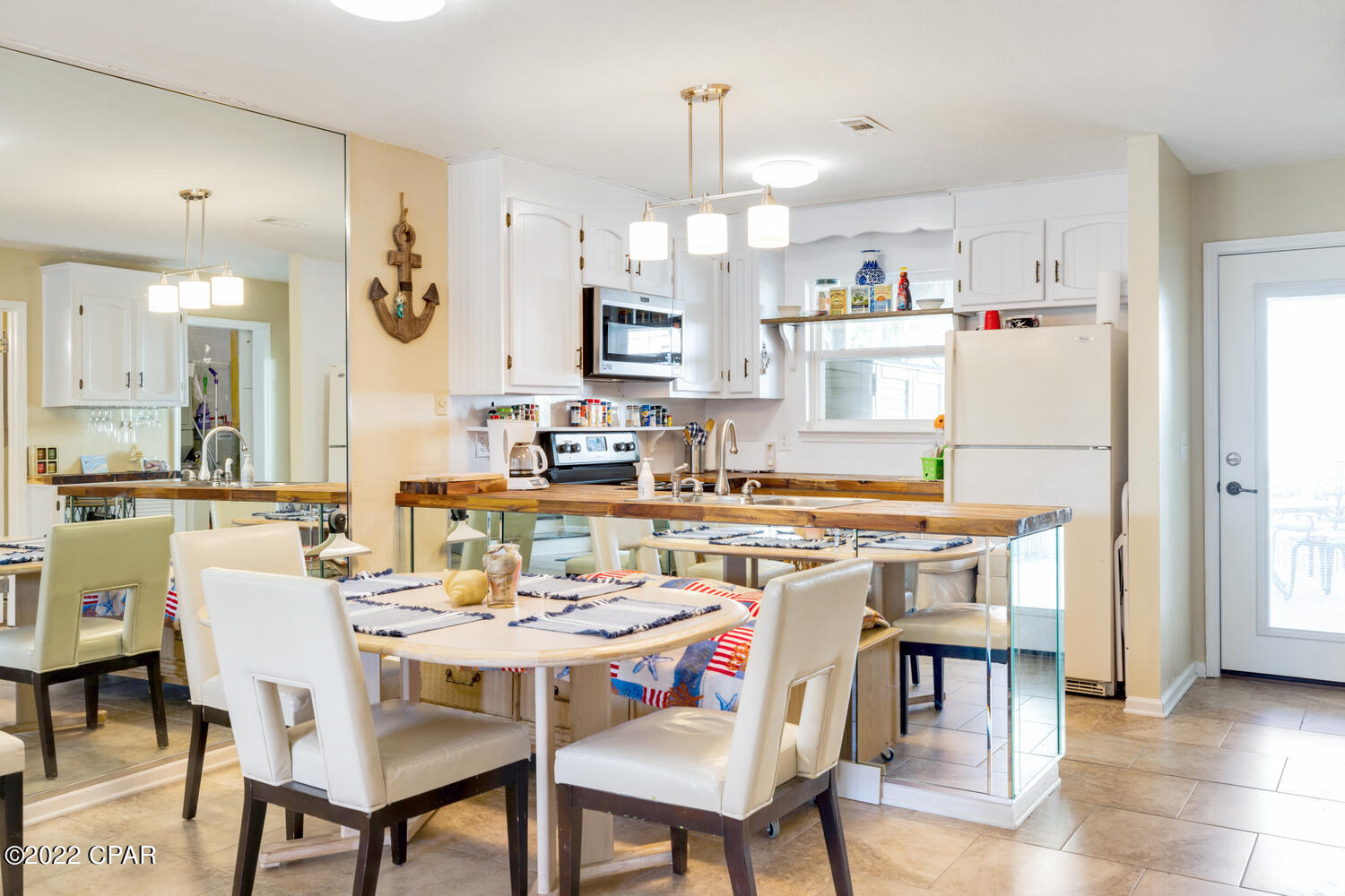 Villa Chateaus - Residential