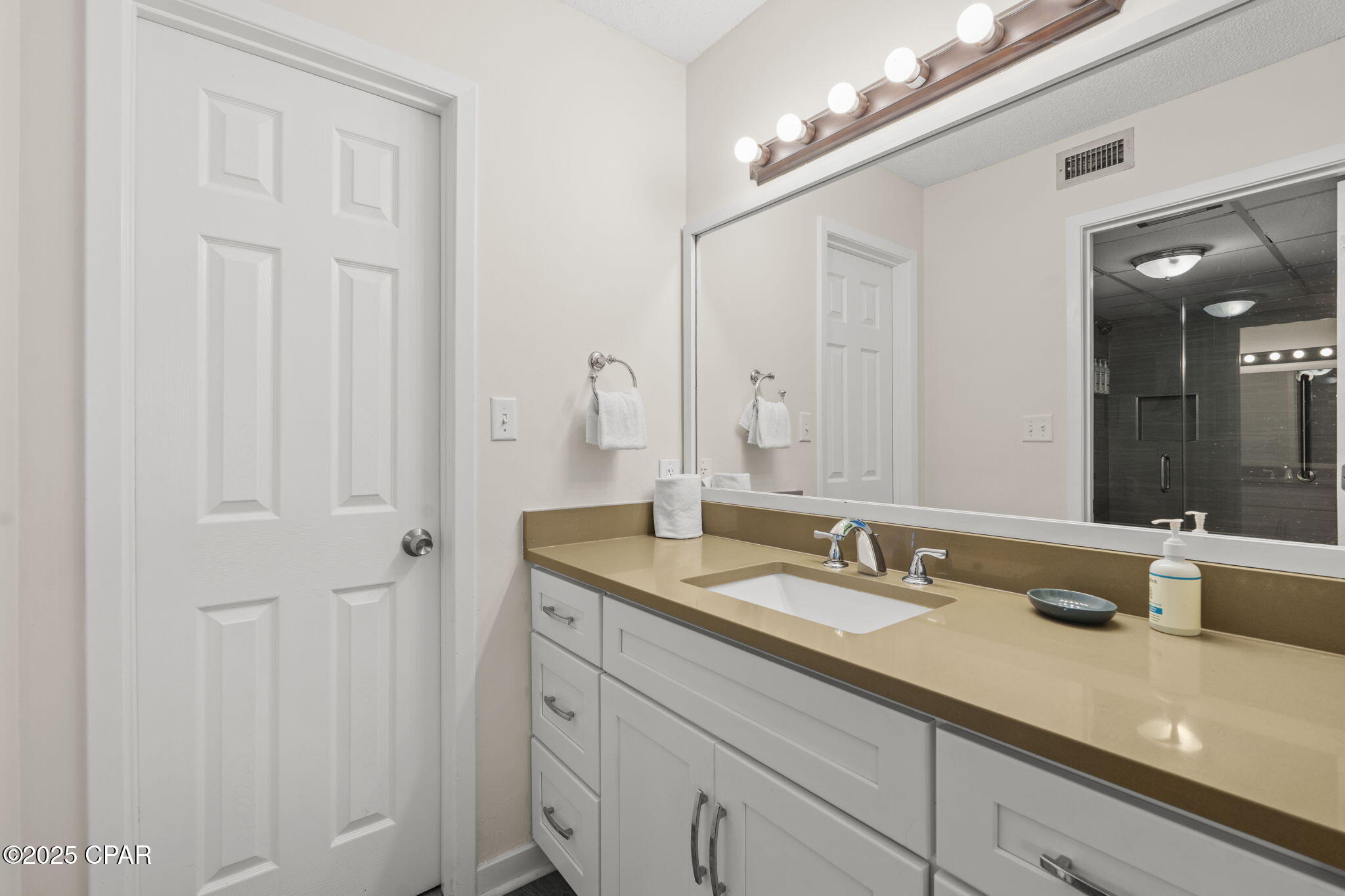 Edgewater Golf Villas III - Residential