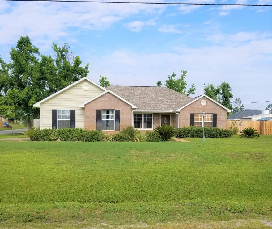 Put in for Comp purposes. Immaculate 3 bedroom/2 bath home located on large corner lot. Split bedroom floor plan, gas fireplace, high ceilings.  Side entry garage, large workshop in backyard that is wired with covered carport area. Sprinkler system with shallow well.