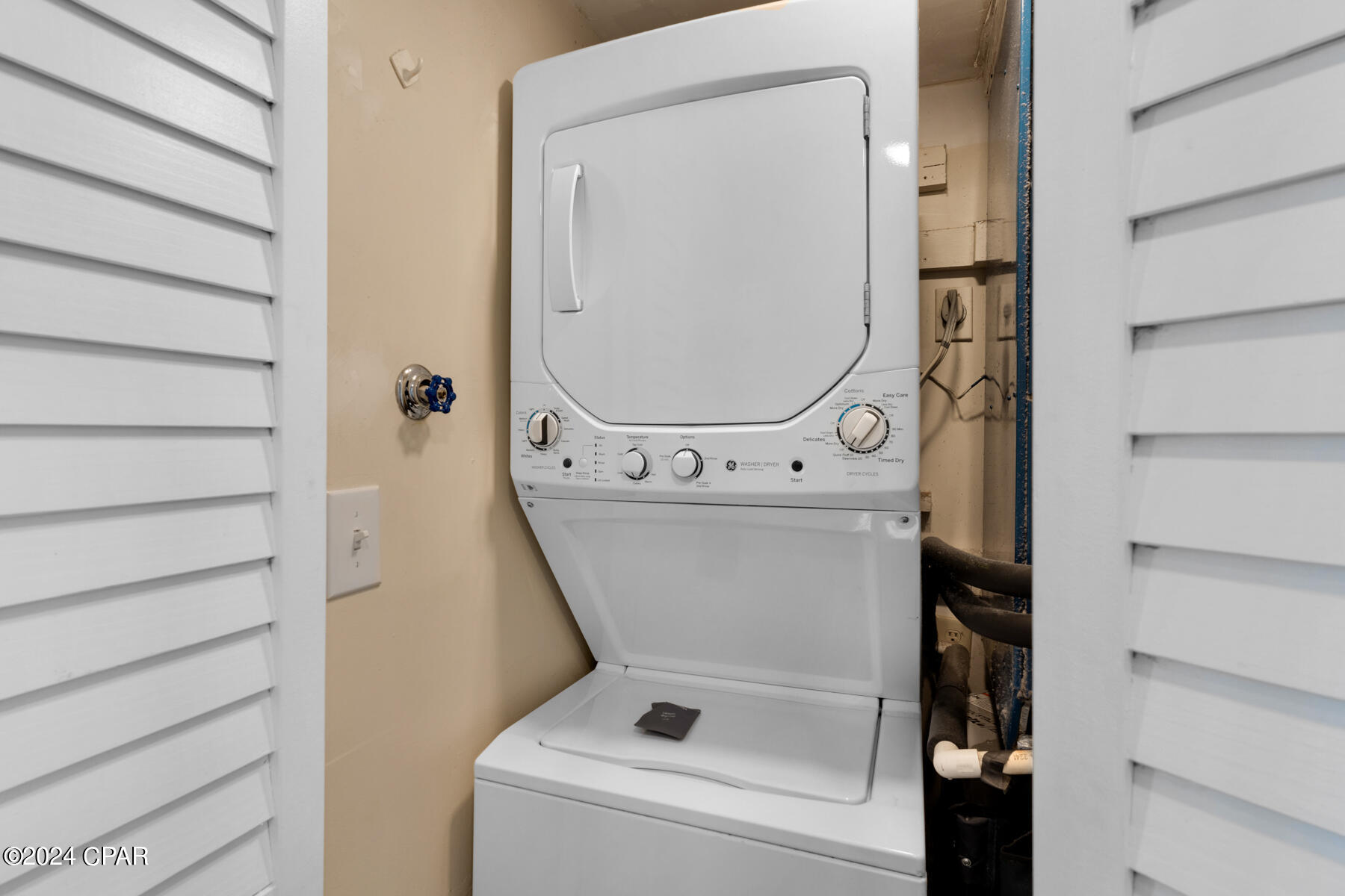 Summerhouse Condo. - Residential