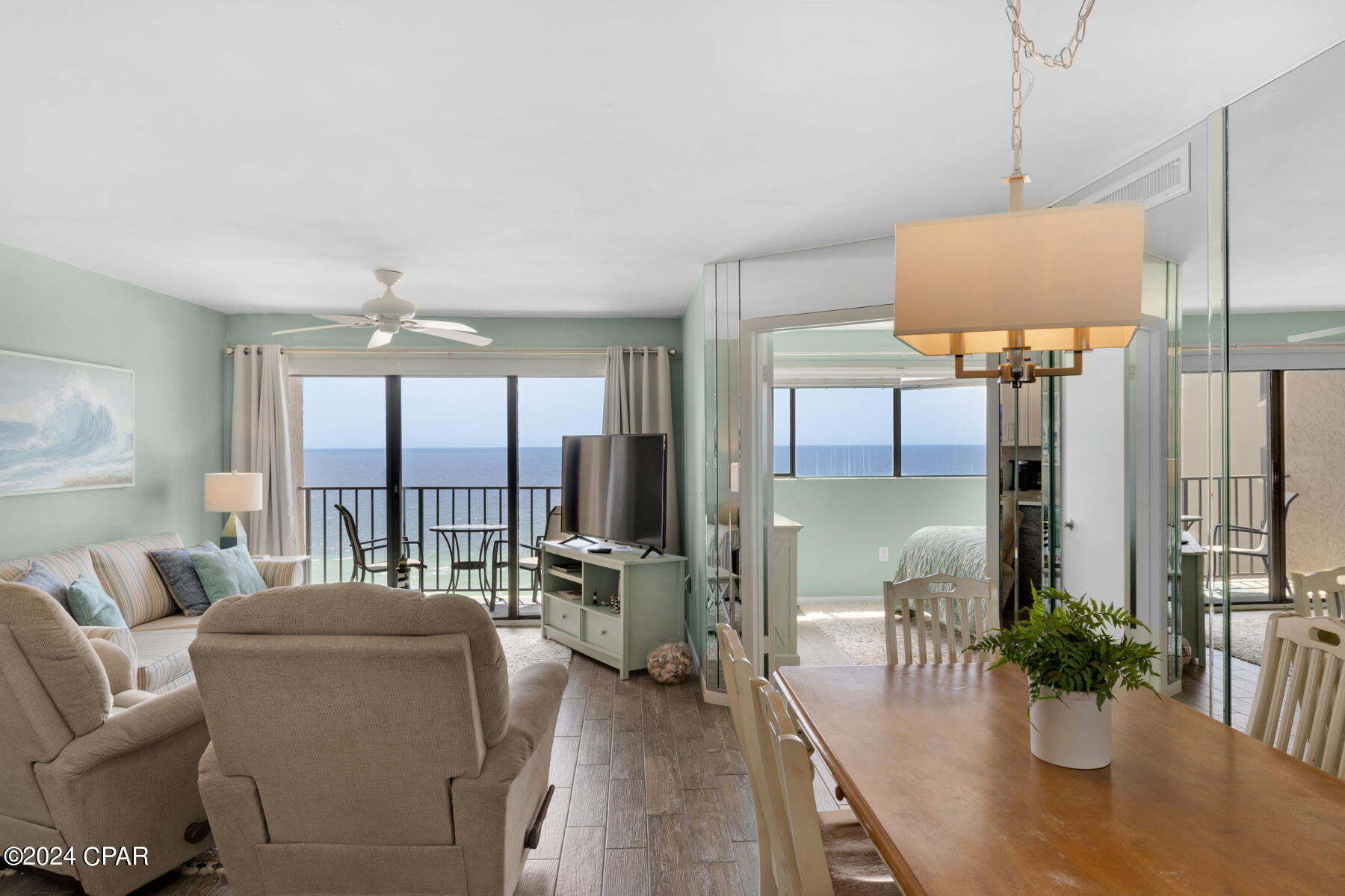 Summerhouse Condo. - Residential