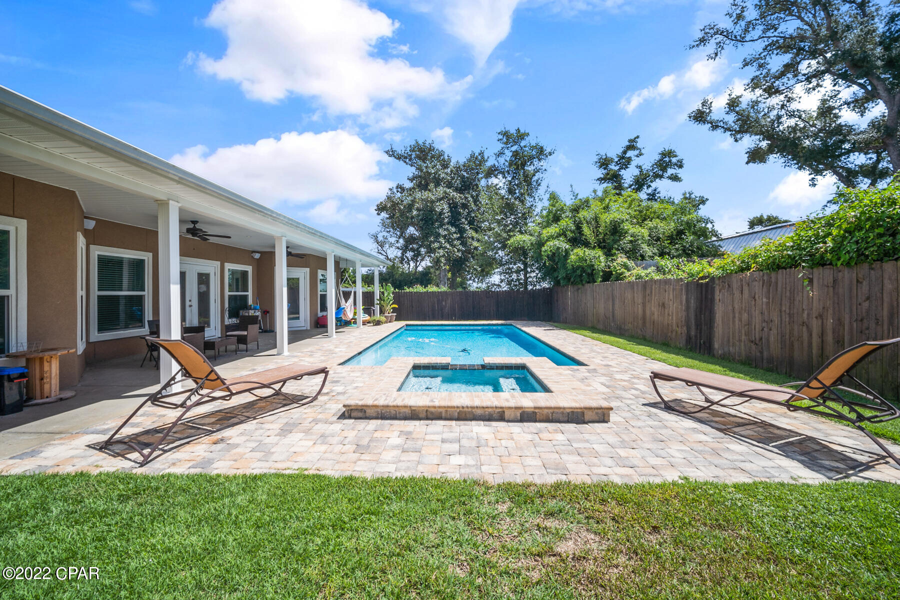 Cove Terrace 3rd Add - Residential