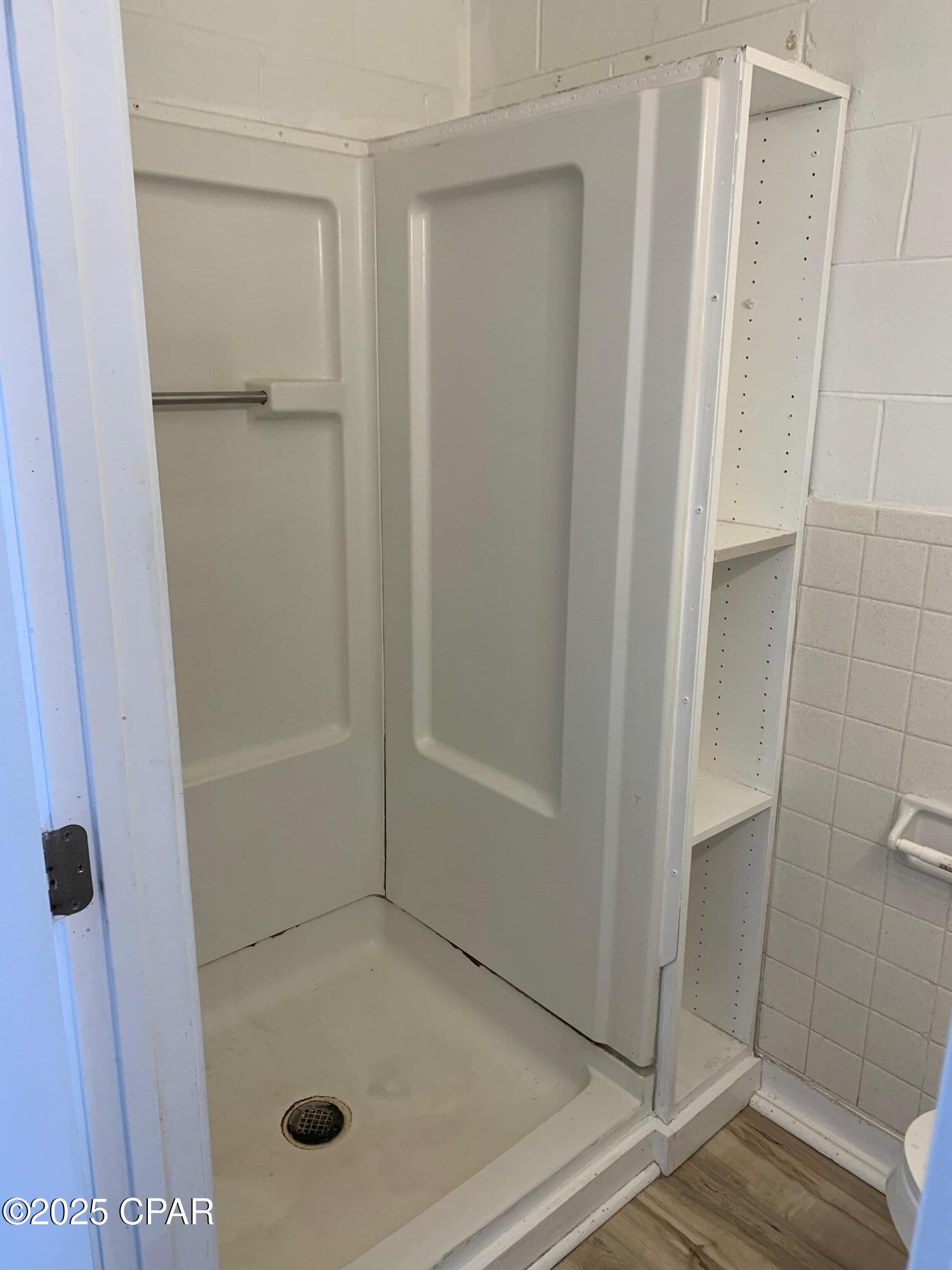 Lullwater Beach - Residential Lease