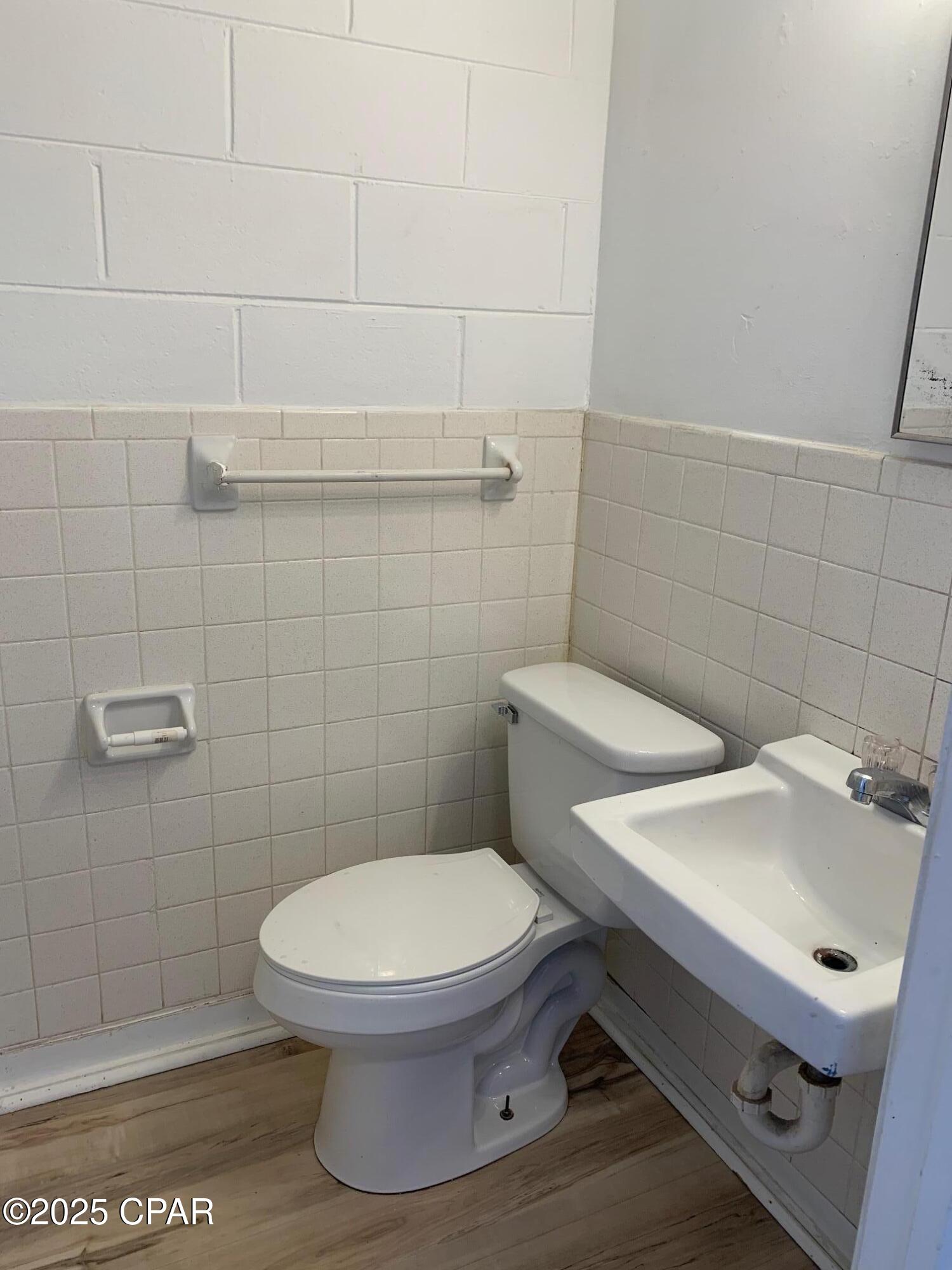 Lullwater Beach - Residential Lease