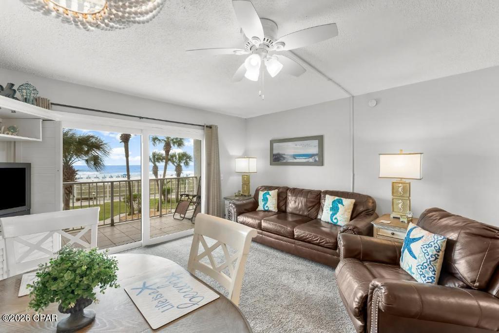 8743 Thomas Drive 207