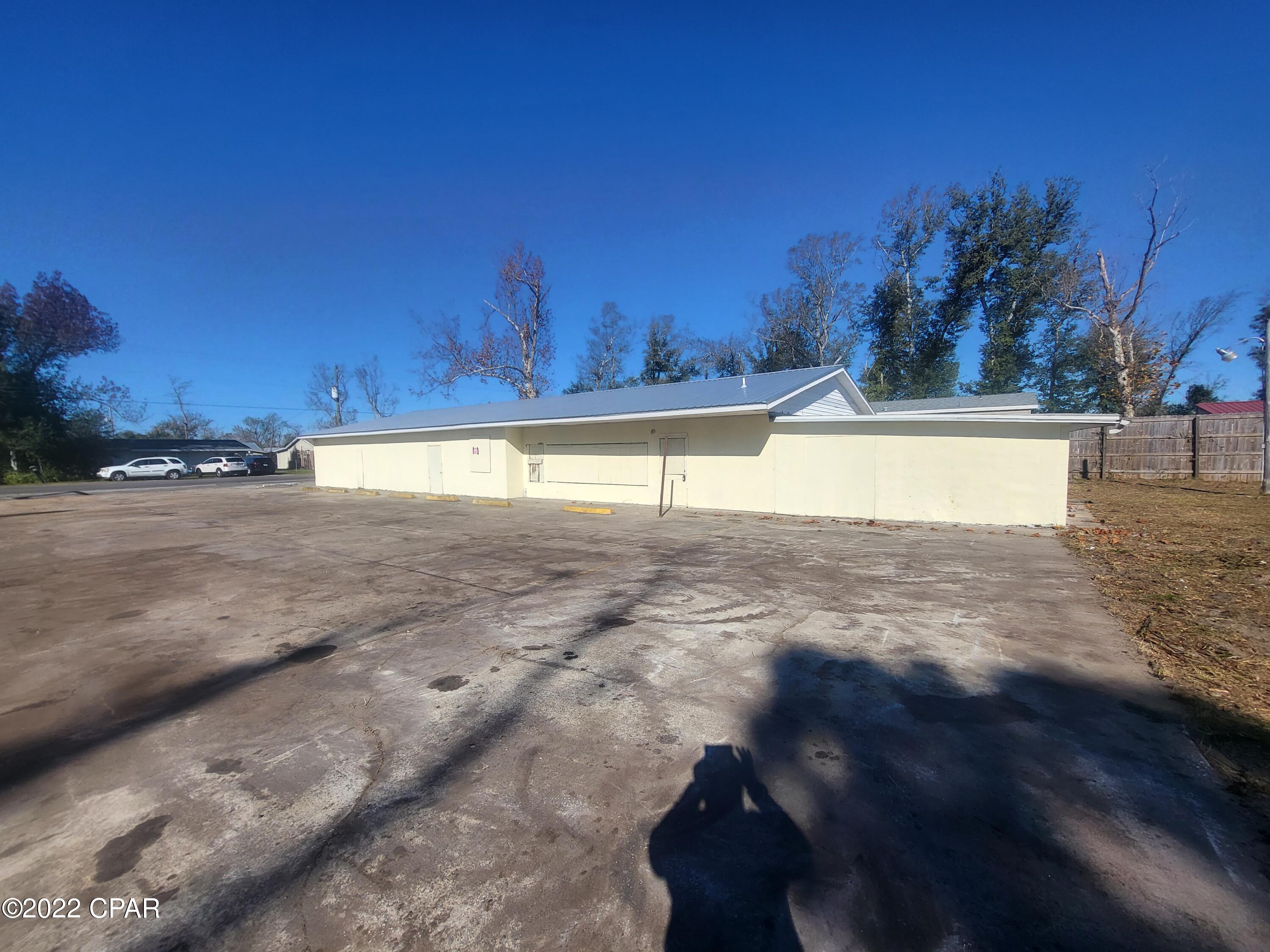 [No Recorded Subdiv] - Commercial Sale