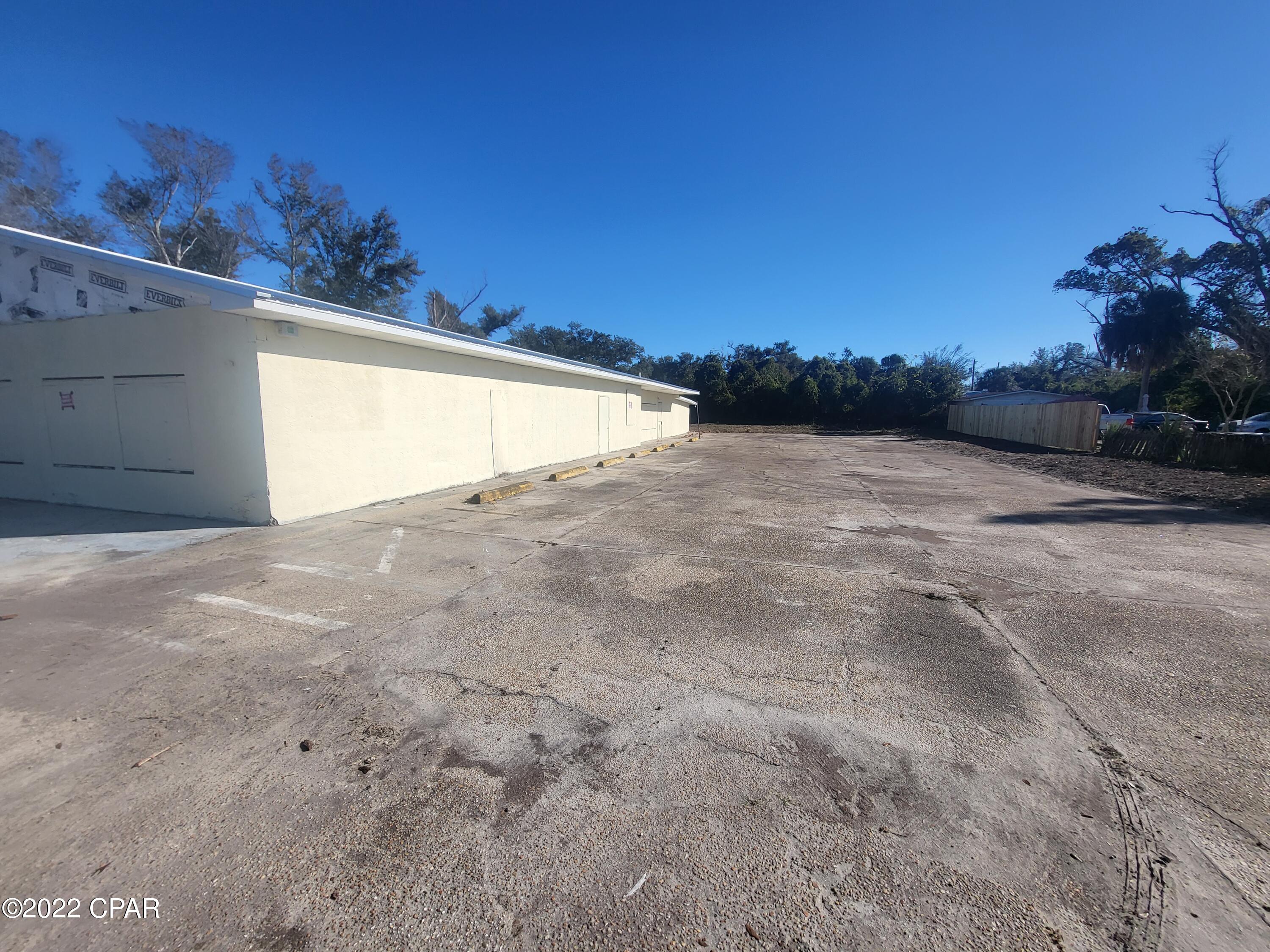 [No Recorded Subdiv] - Commercial Sale