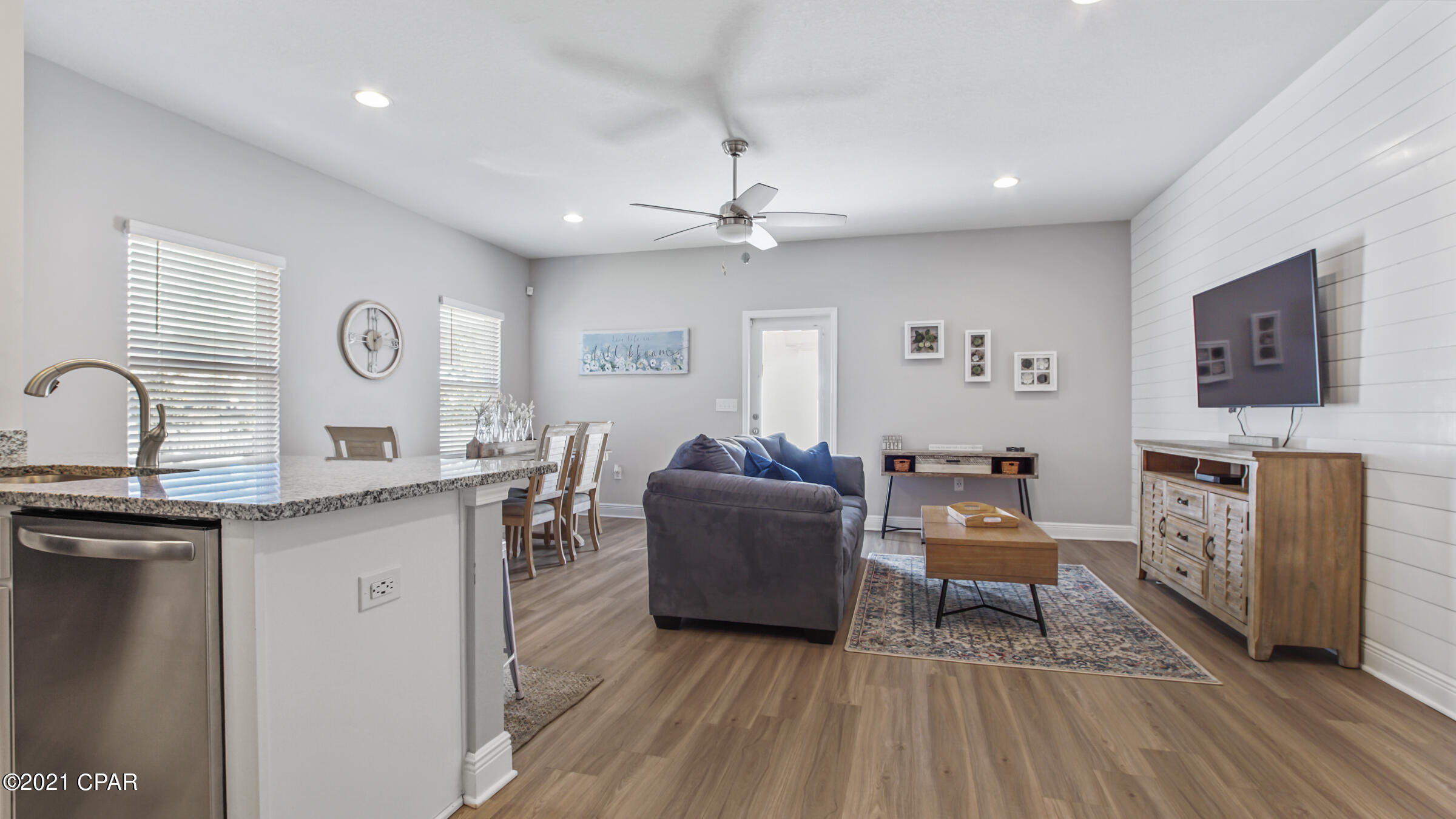 Hathaway Townhomes - Residential Lease