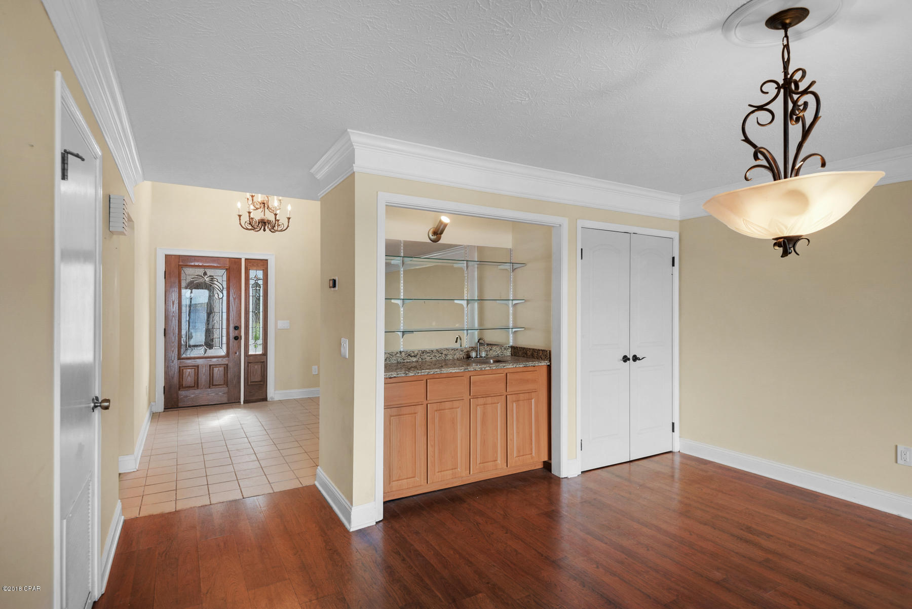 Tropical Bay - Residential