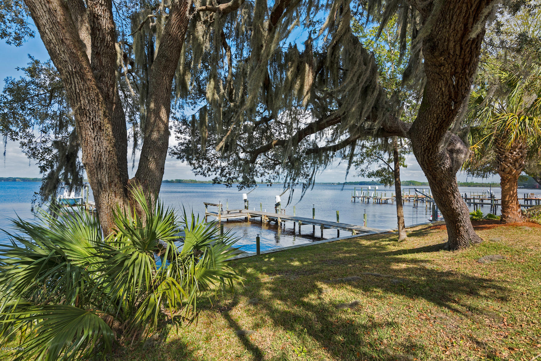 Tropical Bay - Residential