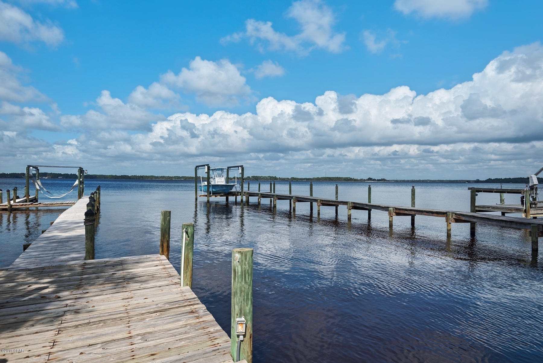 Tropical Bay - Residential