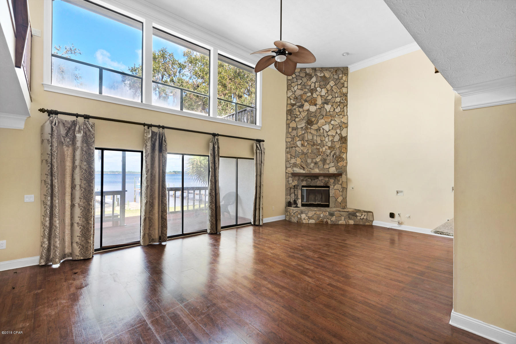 Tropical Bay - Residential