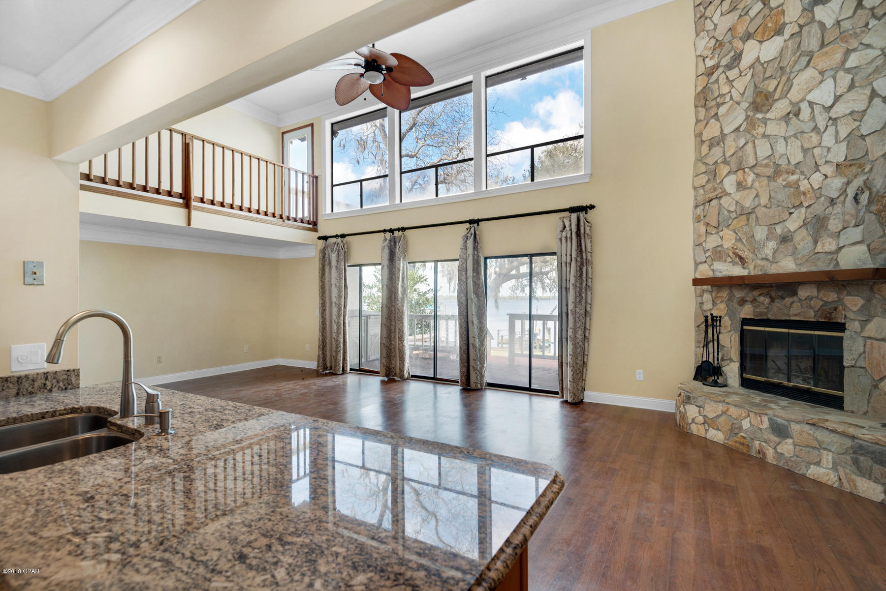 Tropical Bay - Residential