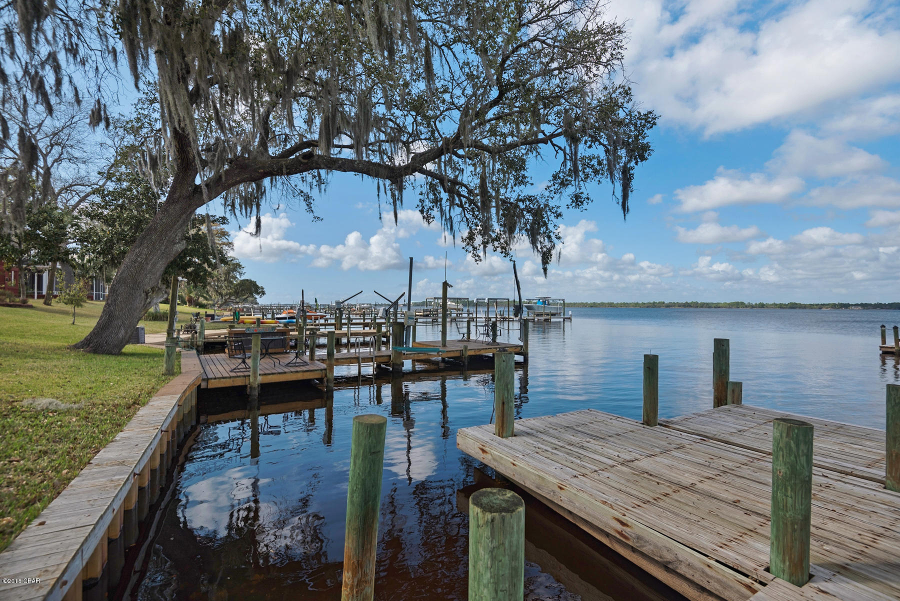 Tropical Bay - Residential