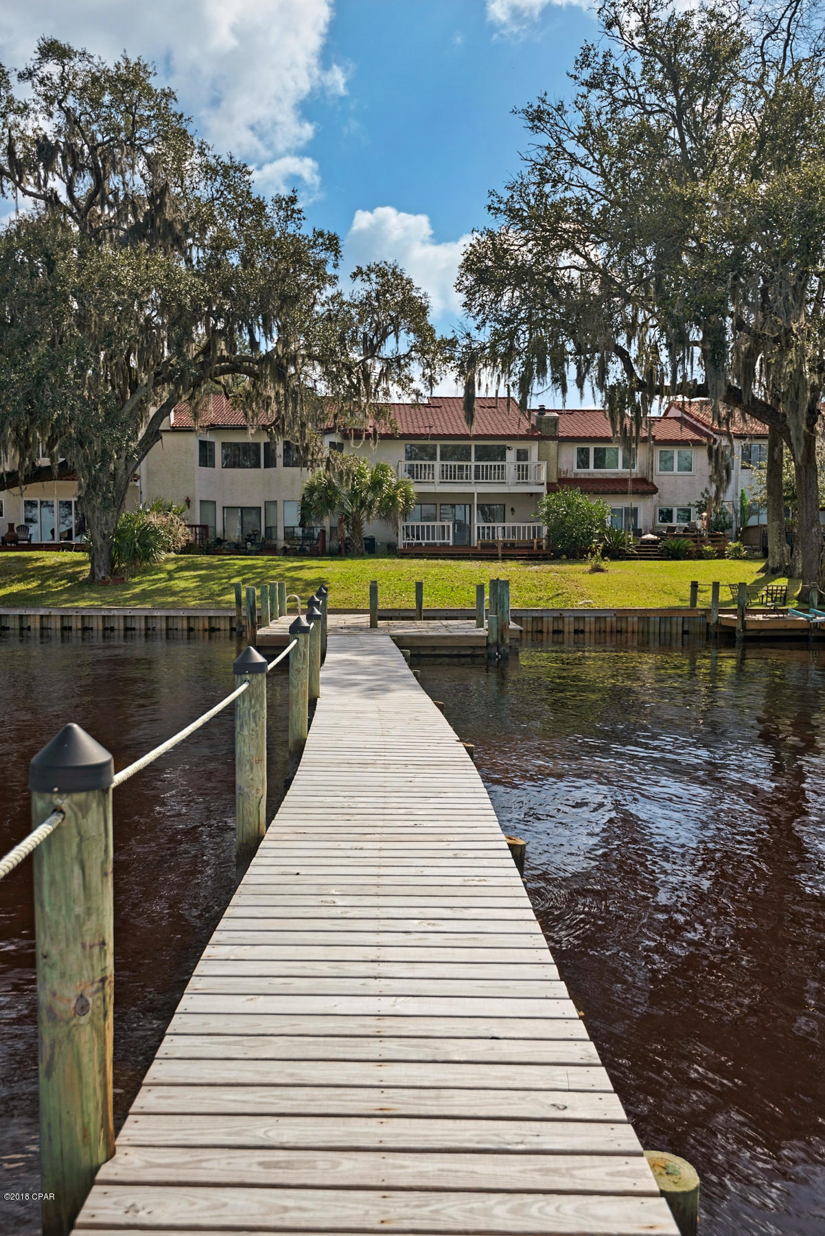 Tropical Bay - Residential