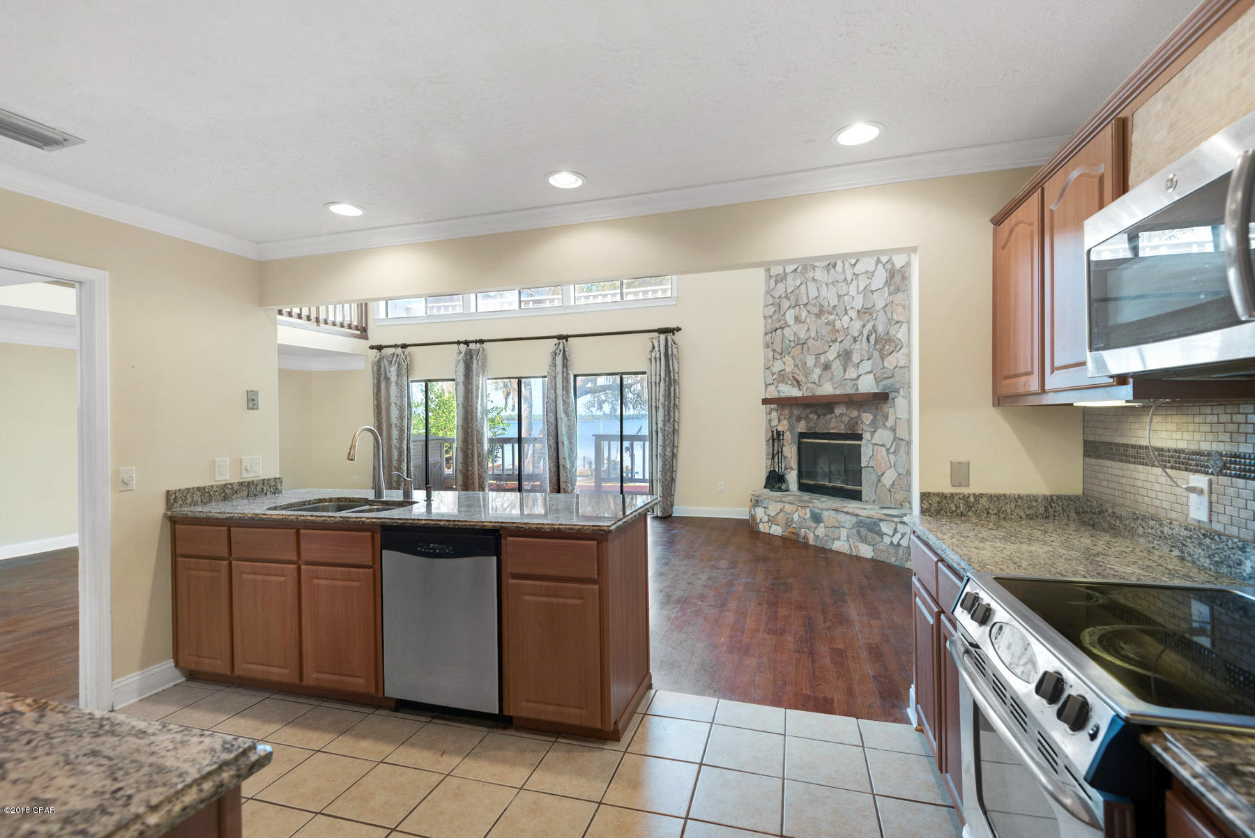 Tropical Bay - Residential