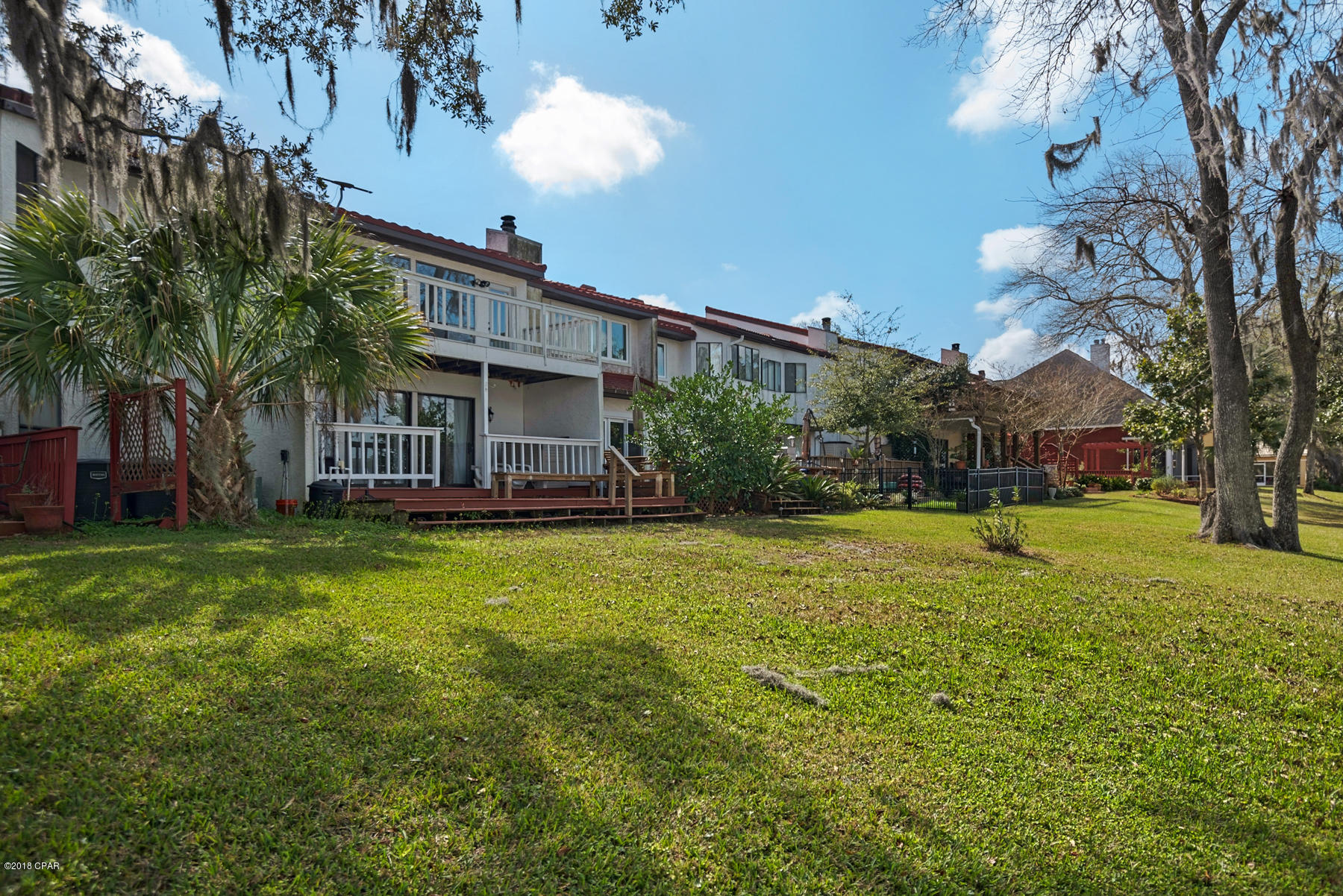 Tropical Bay - Residential