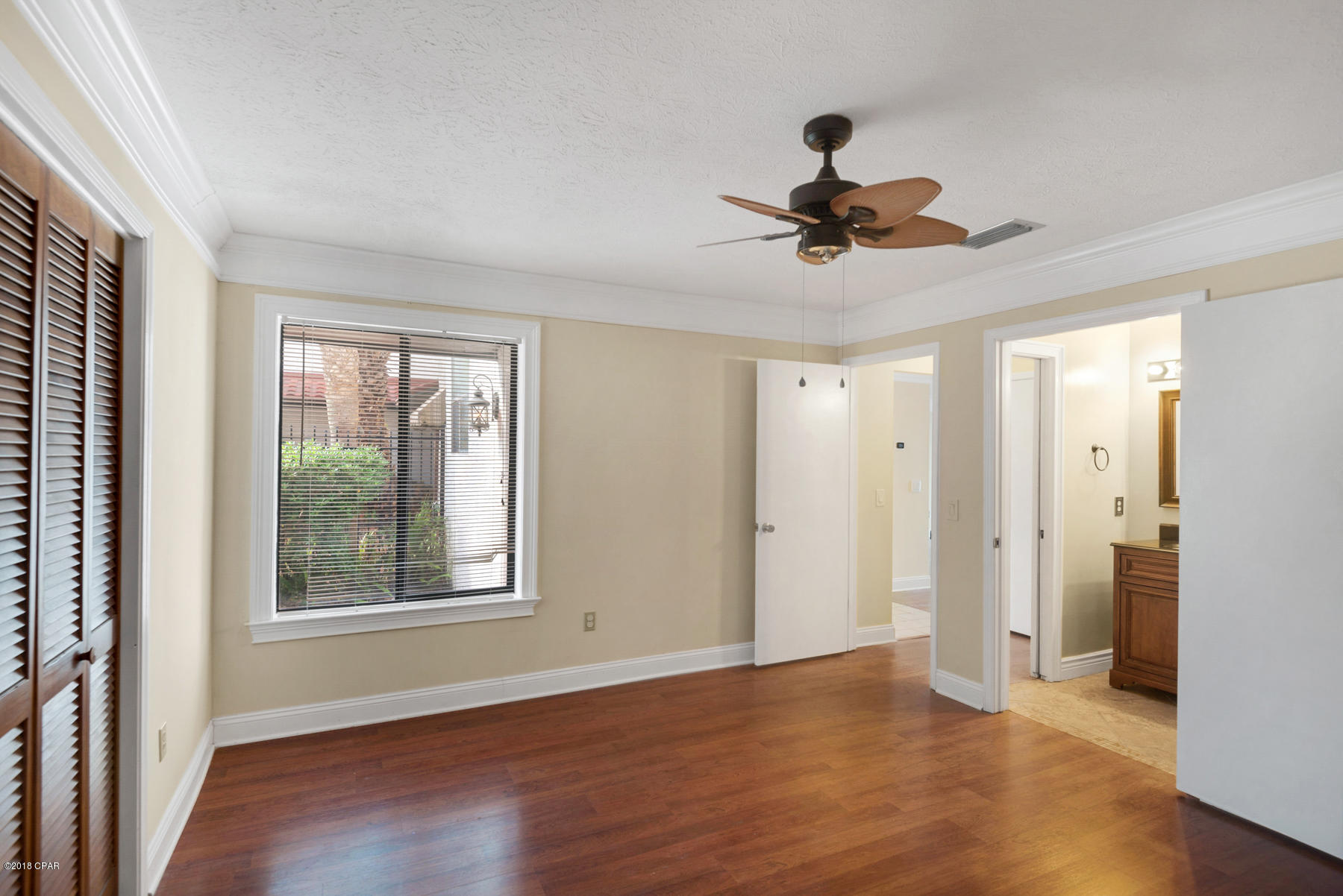 Tropical Bay - Residential