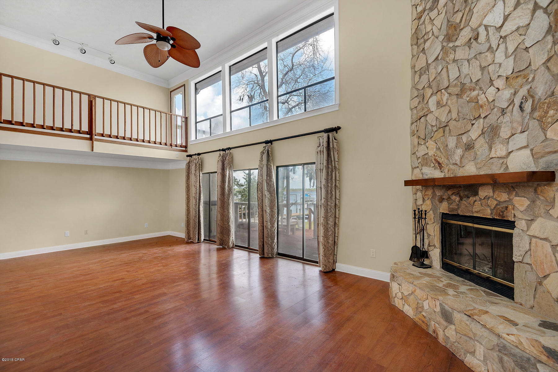 Tropical Bay - Residential