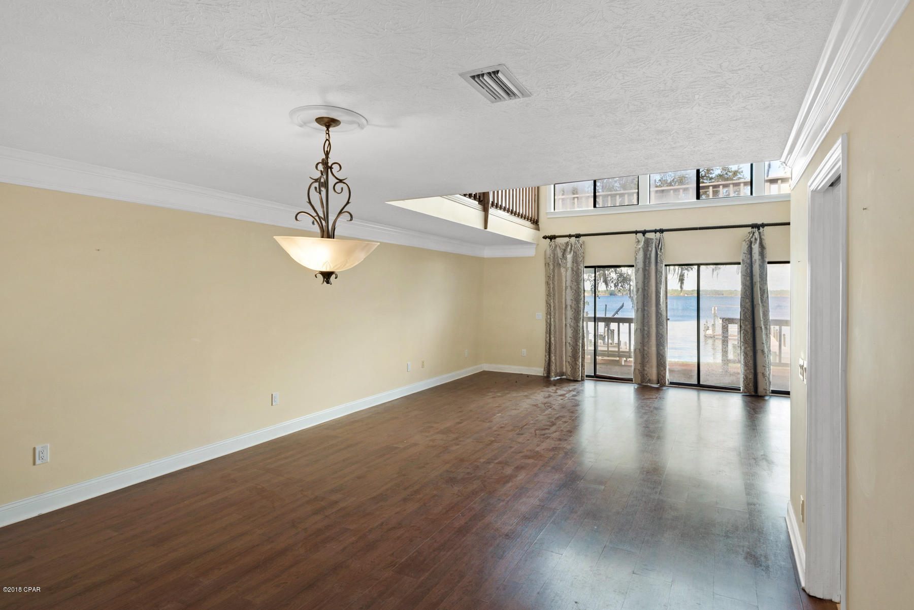 Tropical Bay - Residential