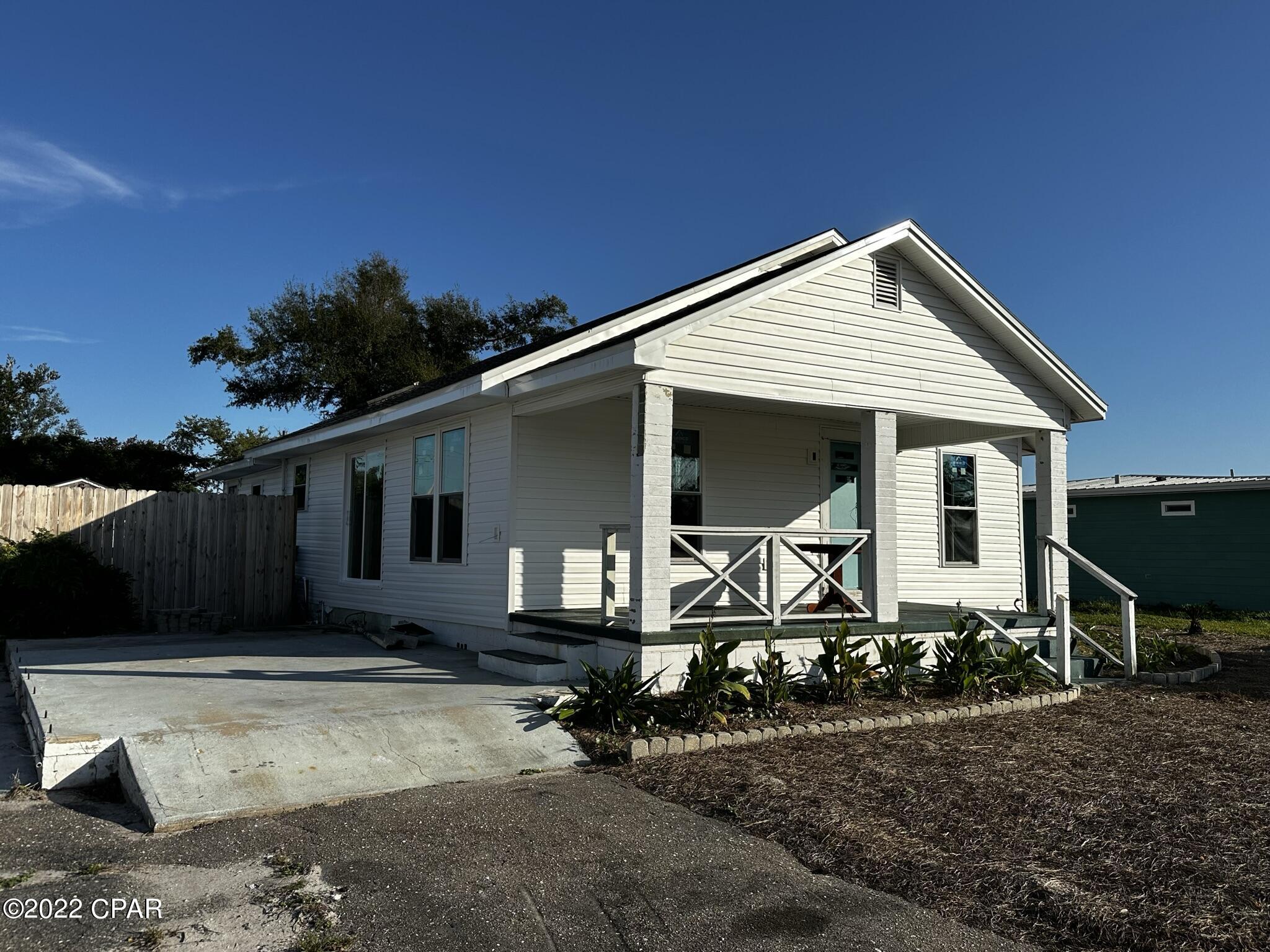 Pretty Bayou Hts 2nd - Residential