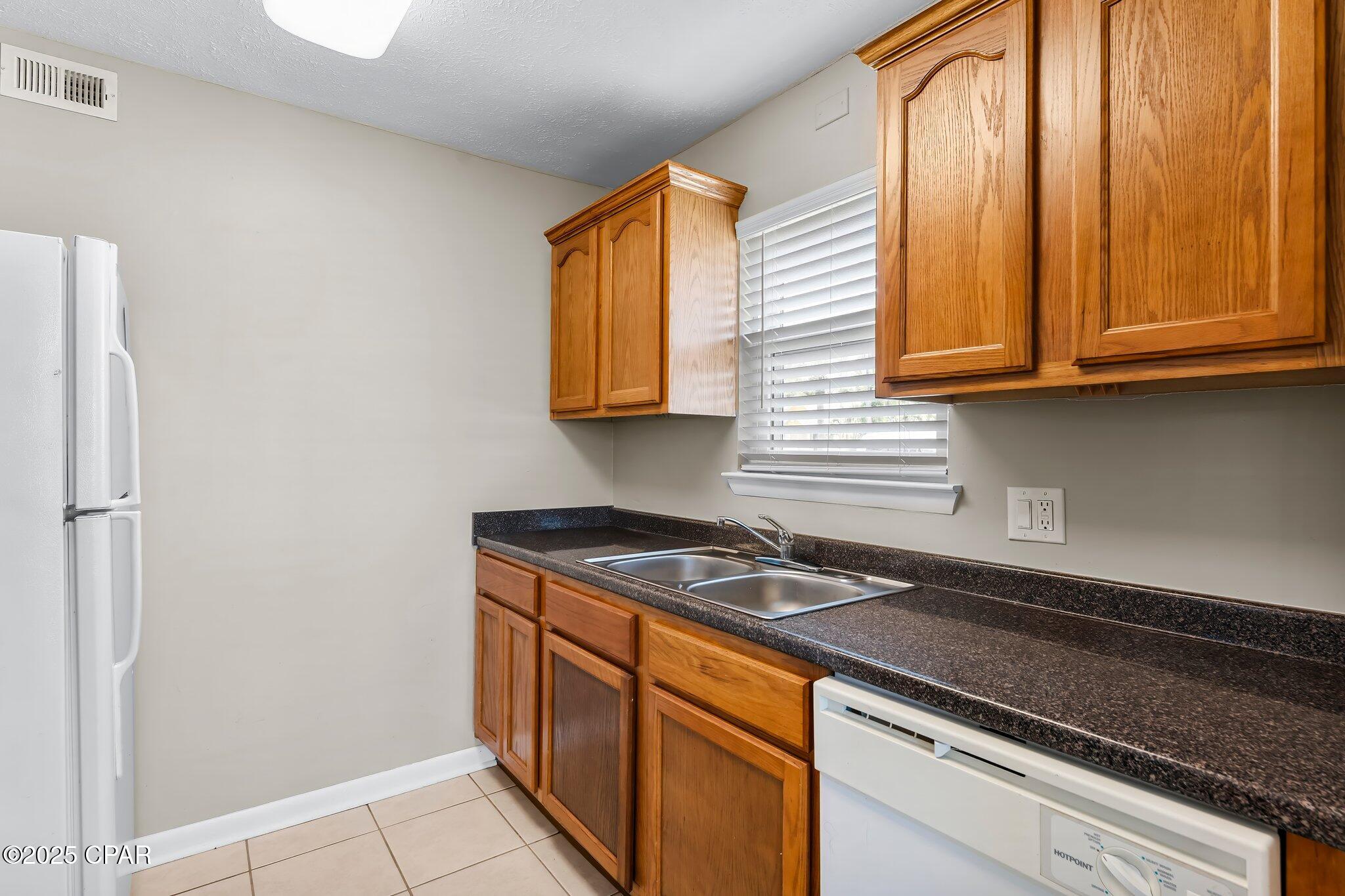 Saint Andrews Harbour Condo - Residential